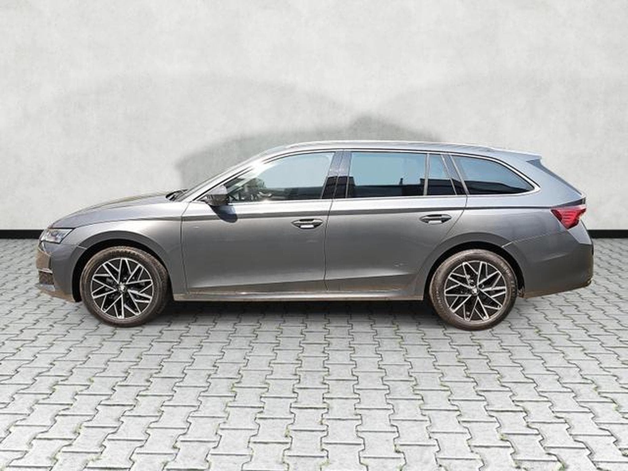 Skoda Octavia 2.0 TDI 110 kW Selection (2026) - Foto 4