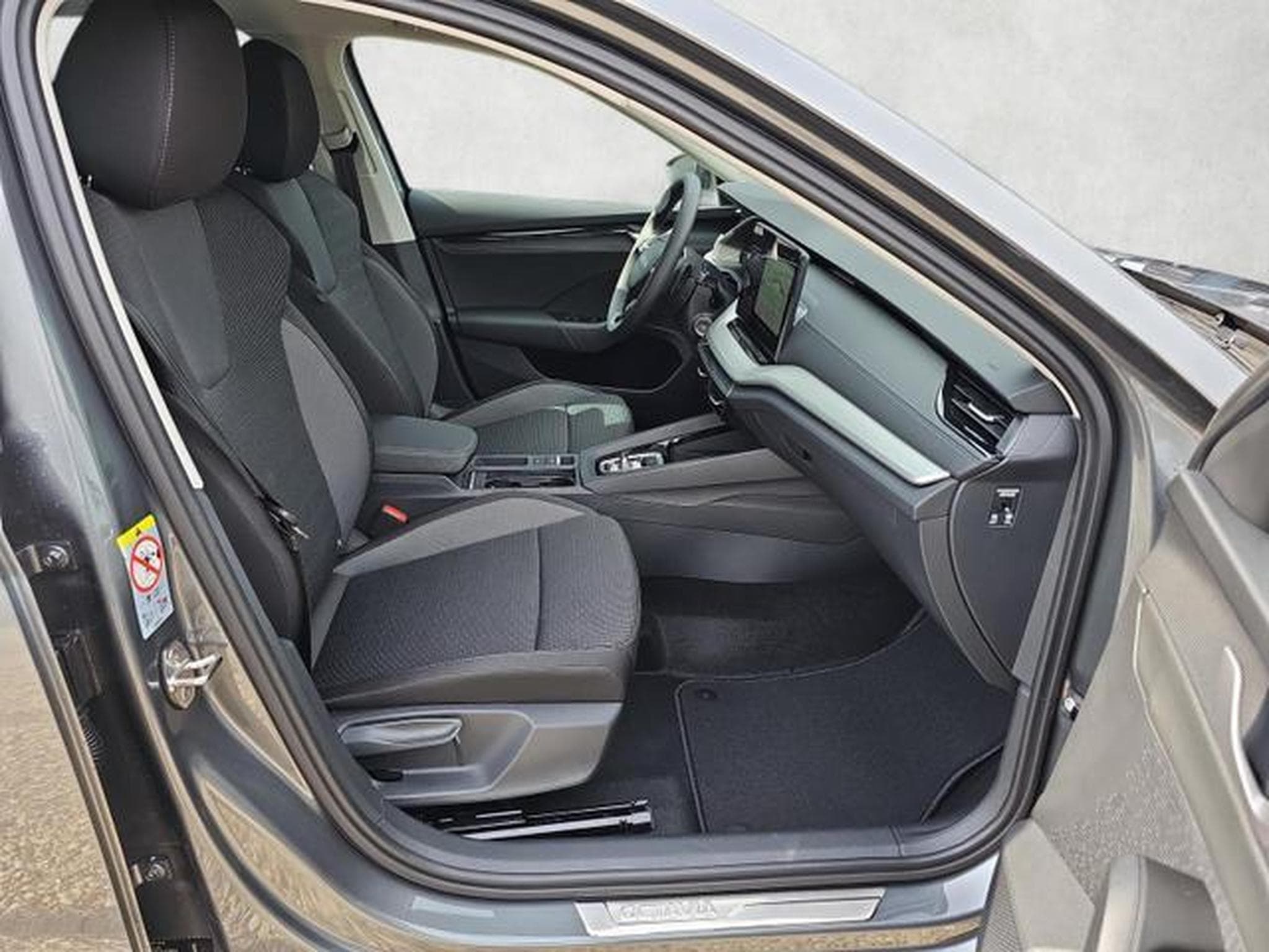 Skoda Octavia 2.0 TDI 110 kW Selection (2026) - Foto 10