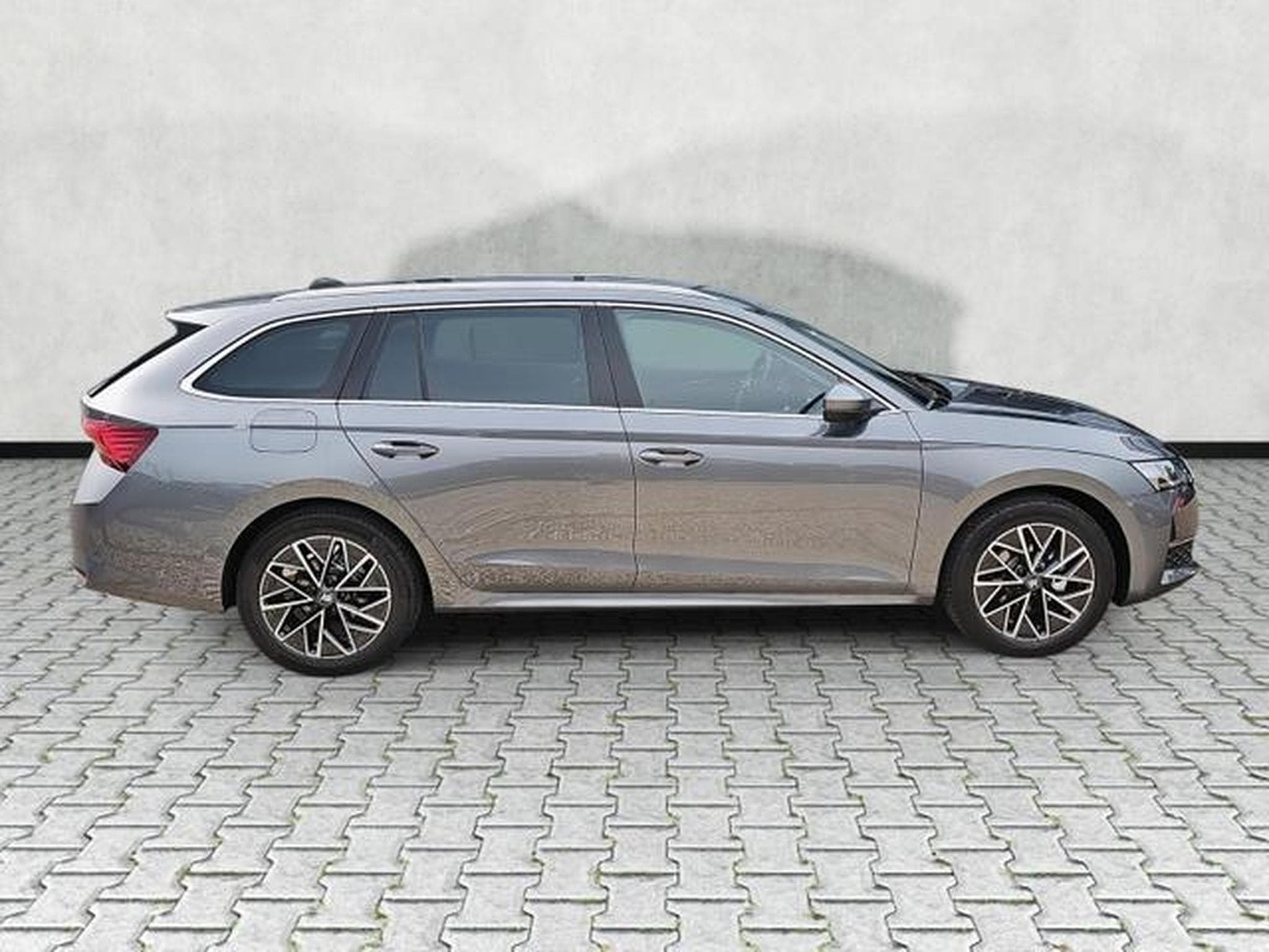 Skoda Octavia 2.0 TDI 110 kW Selection (2026) - Foto 8