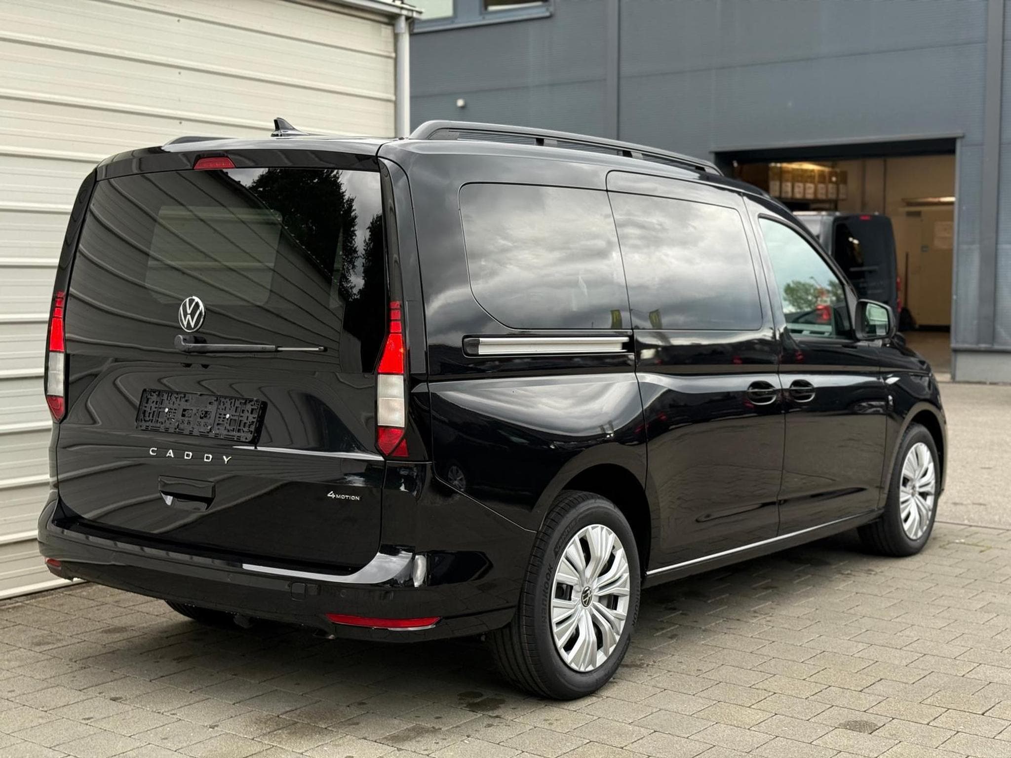 VW Caddy 2.0 TDI 4Motion (2025) - Foto 14