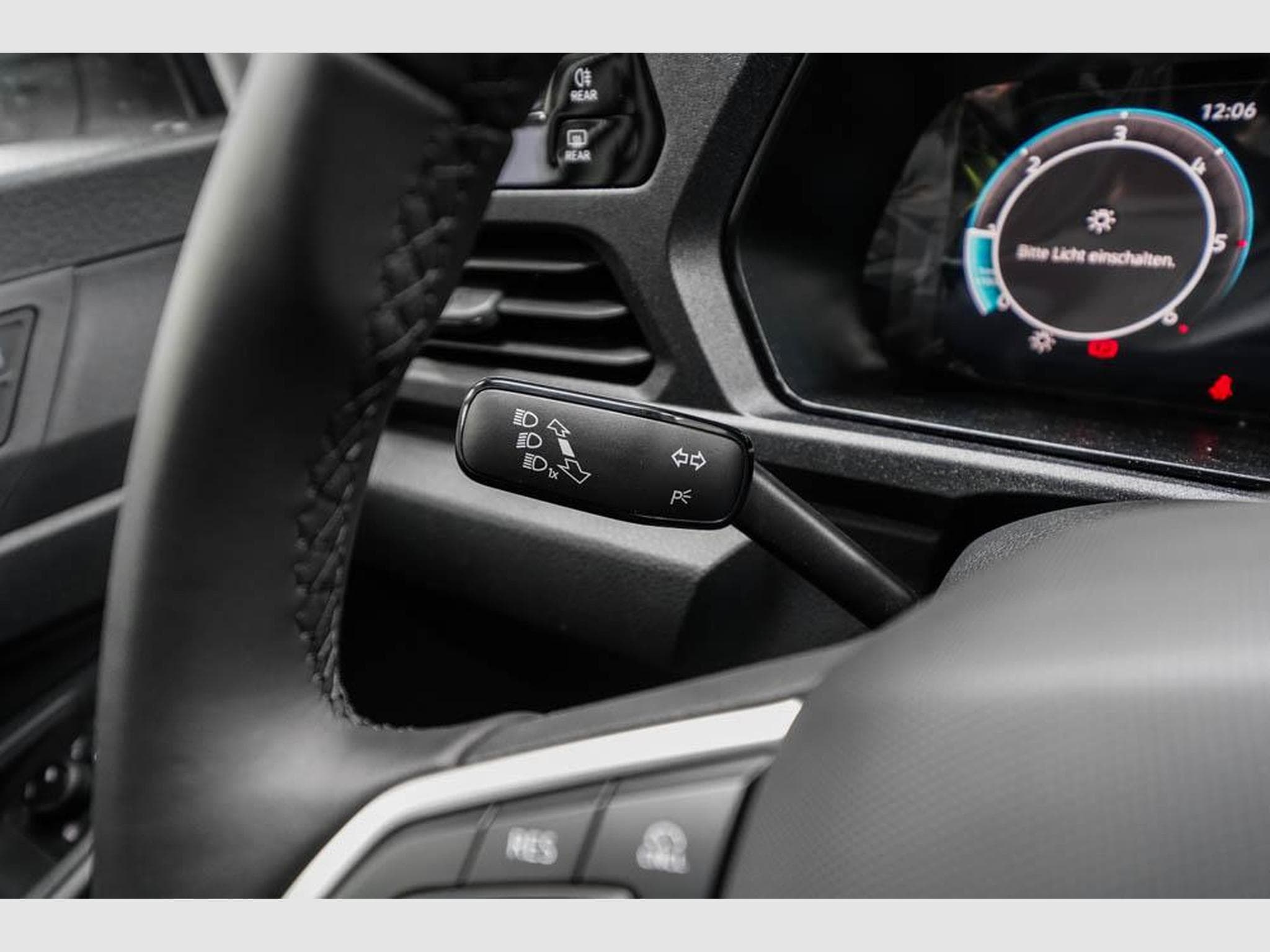 VW Caddy 2,0 TDI 4Motion (2026) - Foto 10