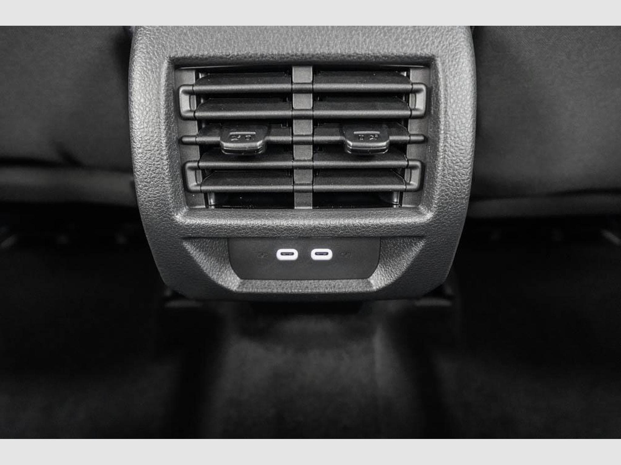 VW Caddy 2,0 TDI 4Motion (2026) - Foto 17
