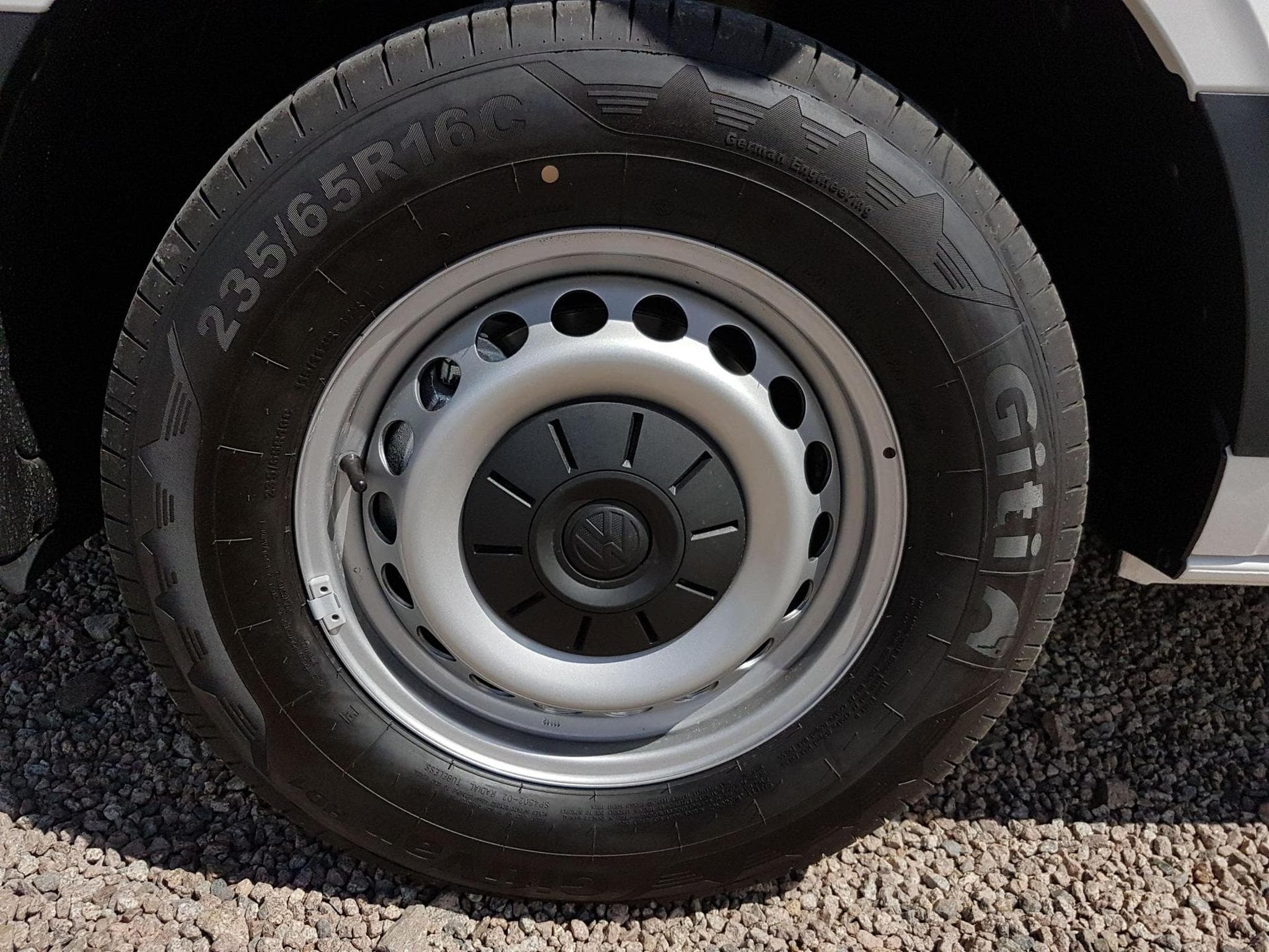 VW Crafter 35 L3H2 2.0 (2023) - Photo 7