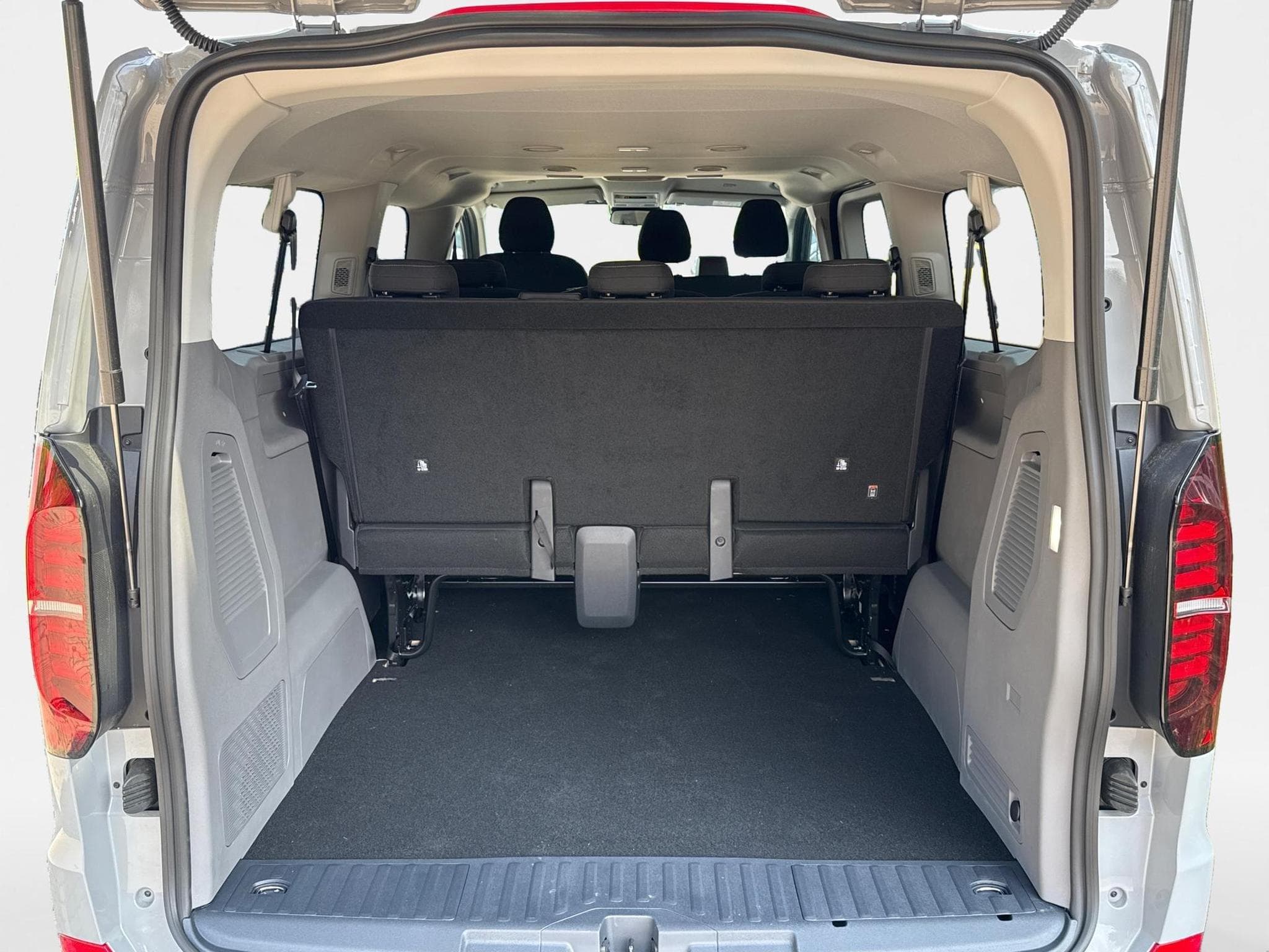 VW T7 Basis (2026) - Foto 11