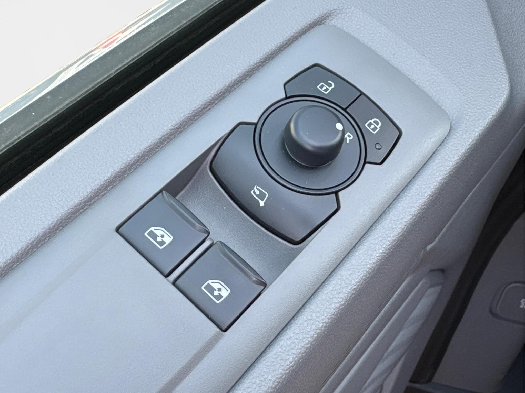 VW T7 Basis (2026) - Foto 18