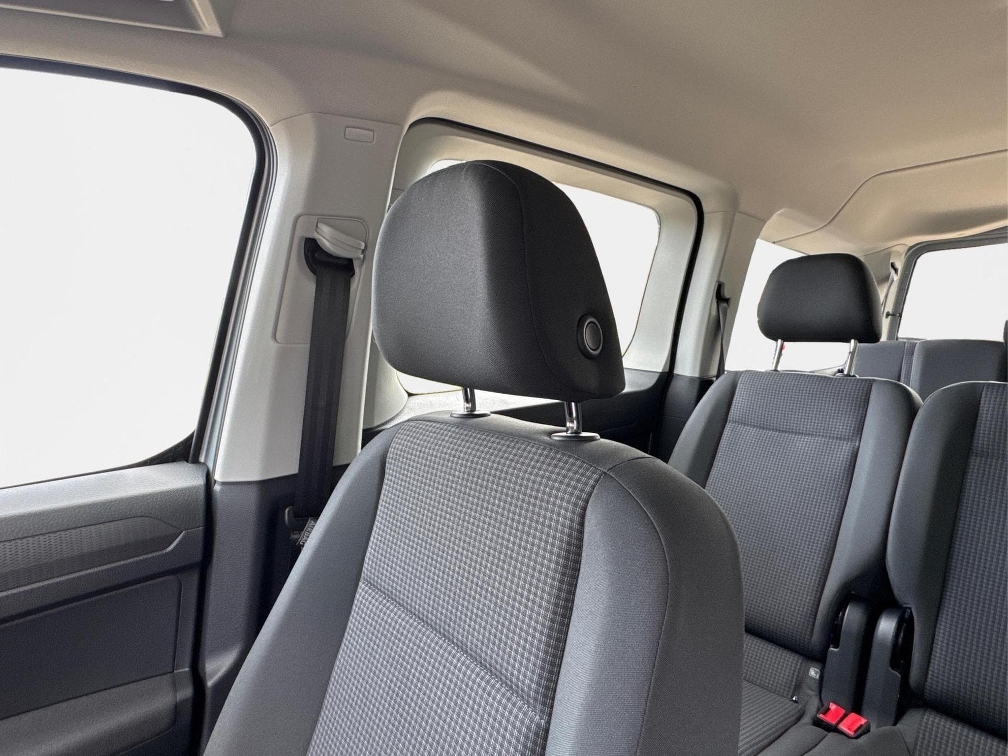 VW Caddy Caddy Maxi (2026) - Photo 25