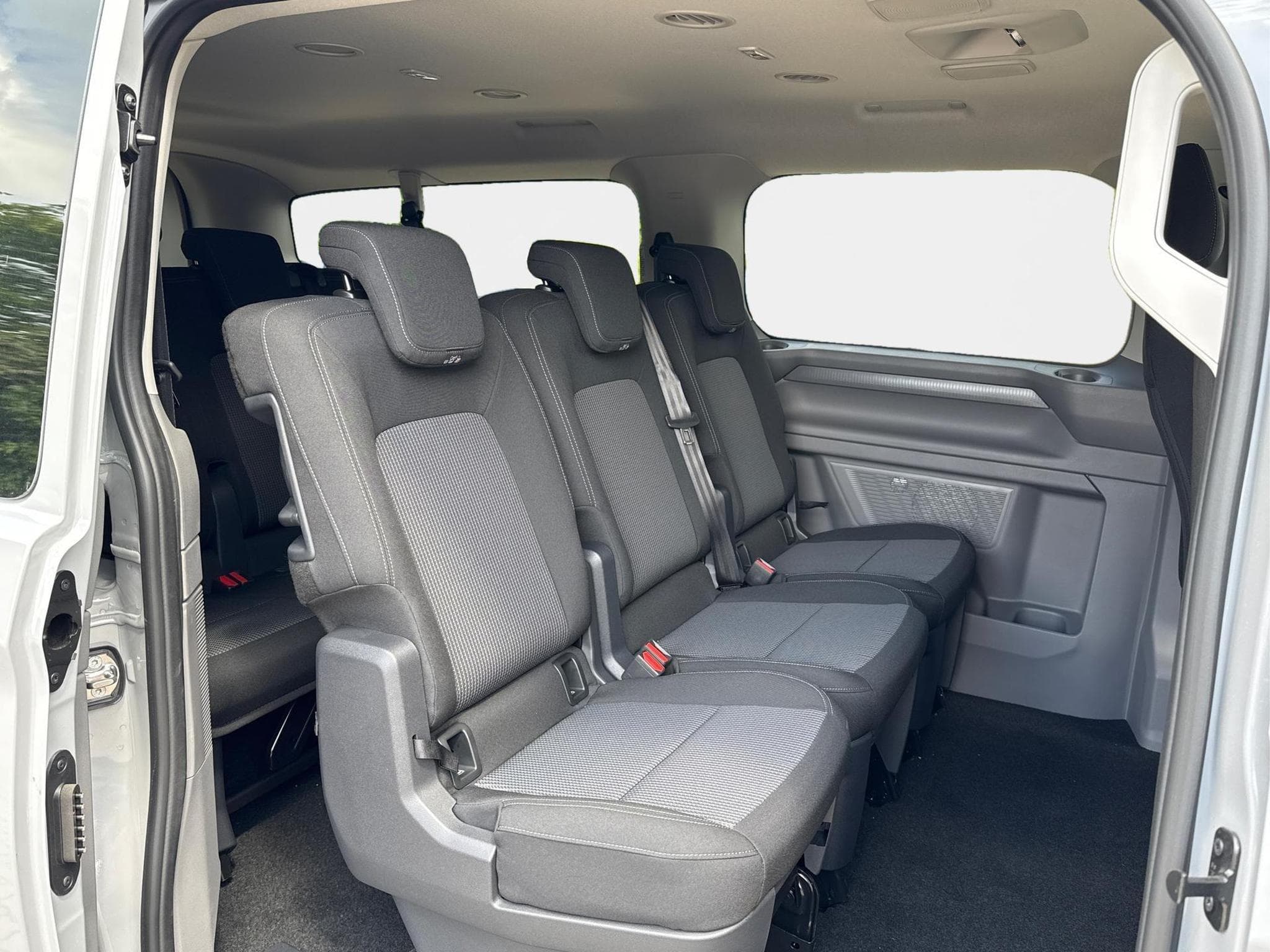 VW T7 Basis (2026) - Foto 15