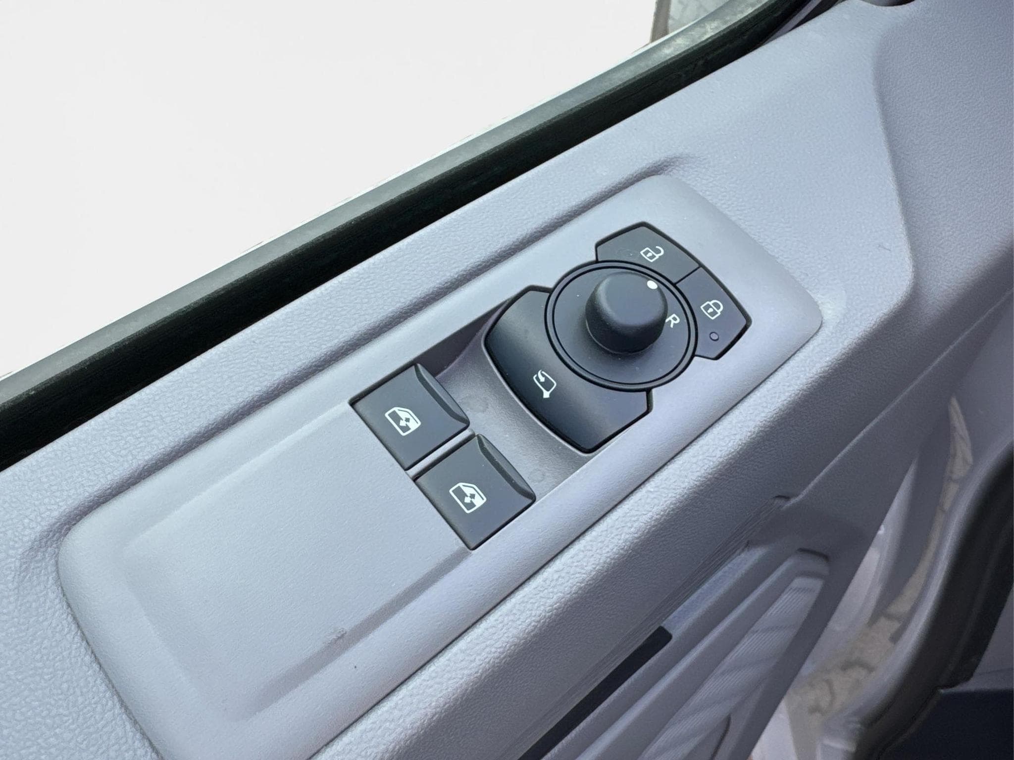 VW T7 Basis (2026) - Foto 20