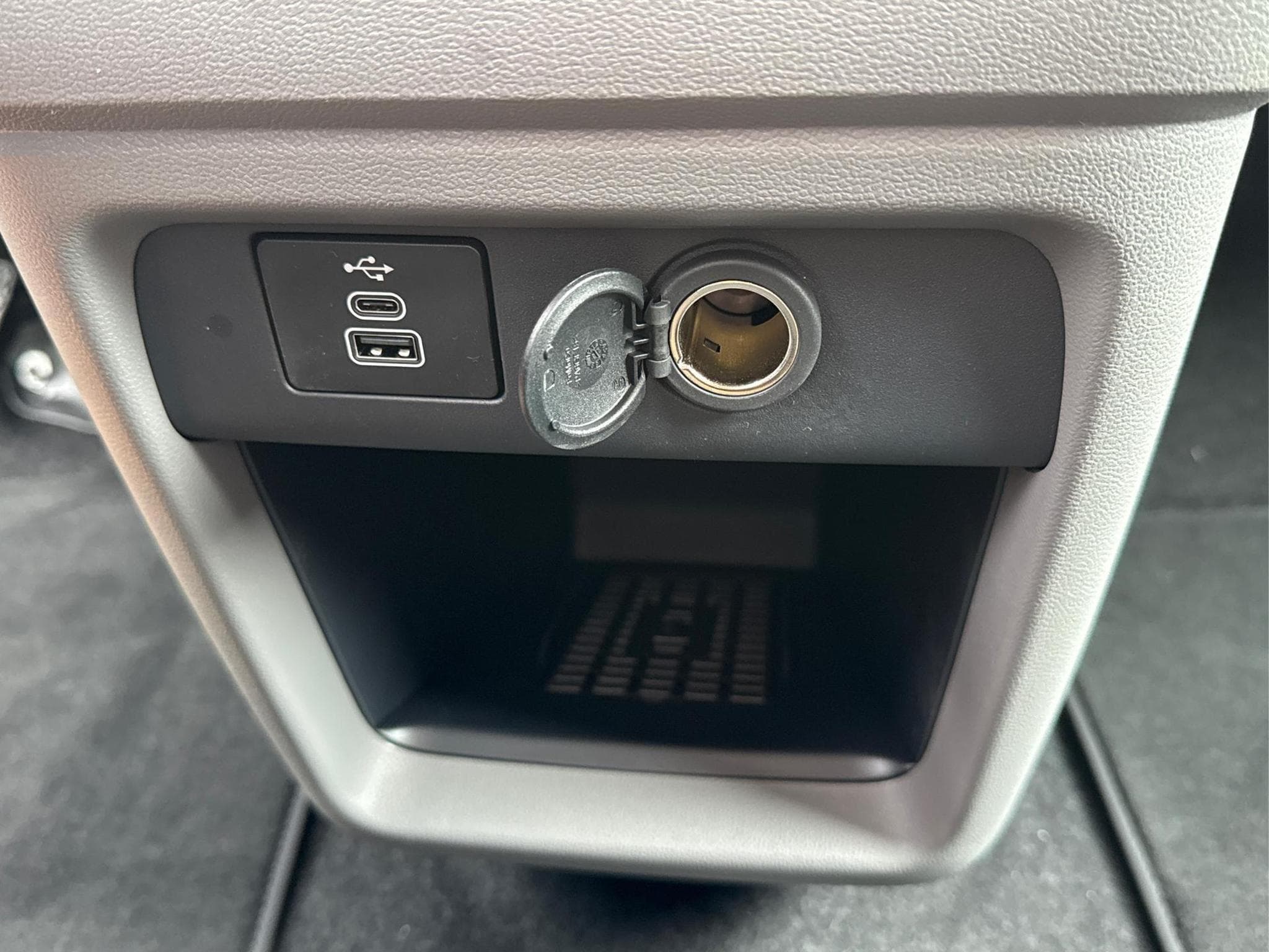 VW T7 Basis (2026) - Foto 21