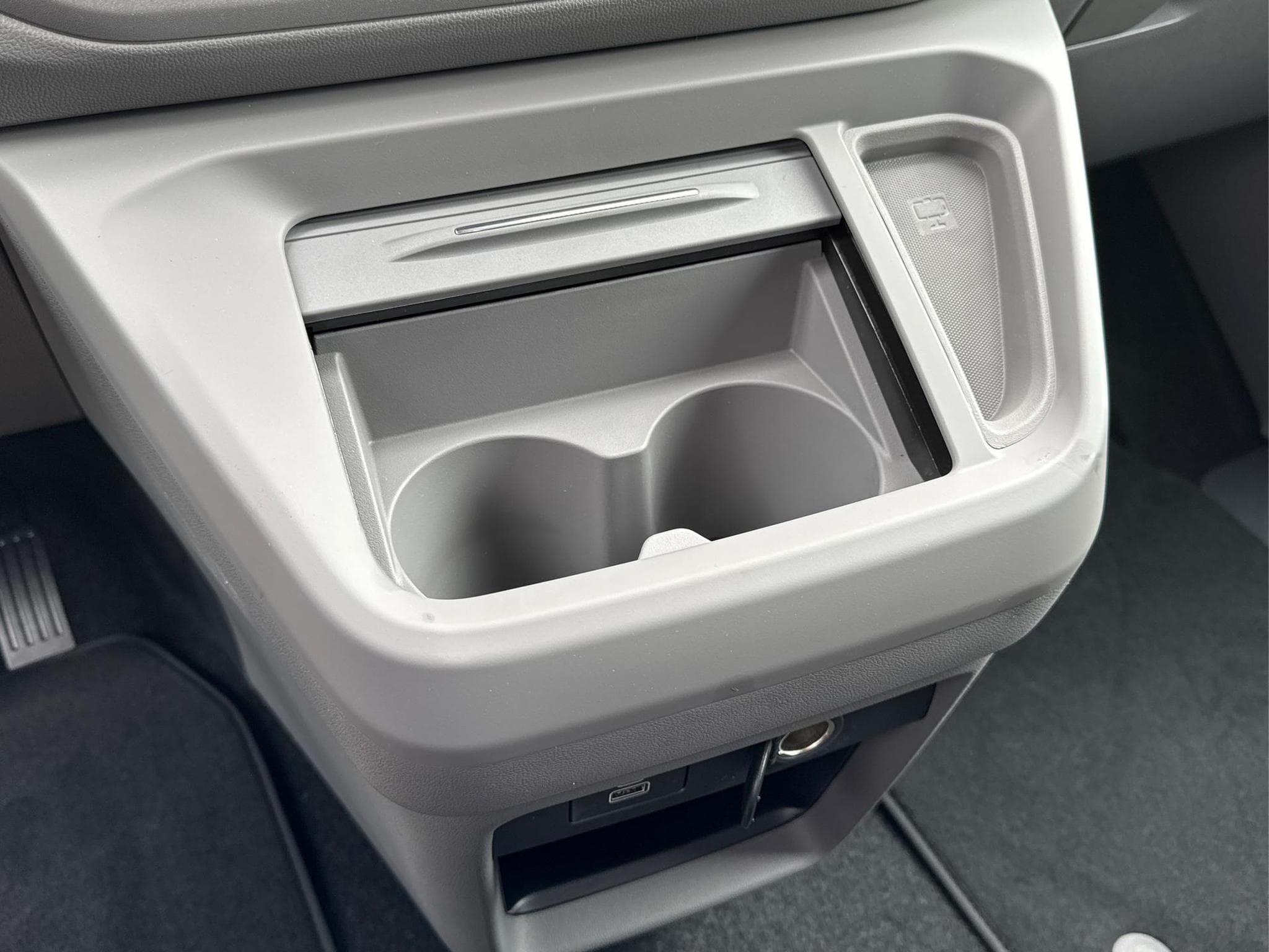 VW T7 Basis (2026) - Foto 22