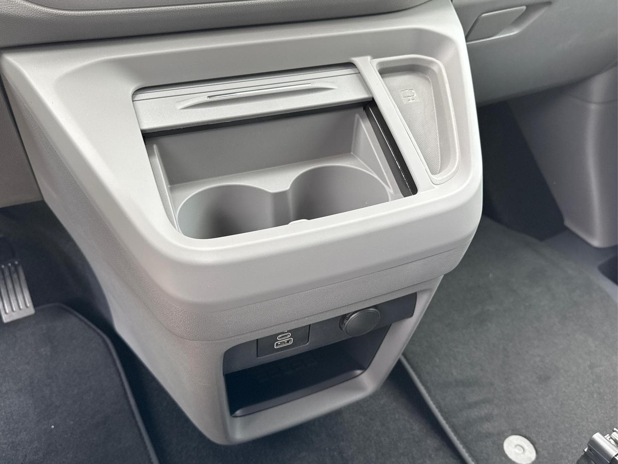 VW T7 Basis (2026) - Foto 21