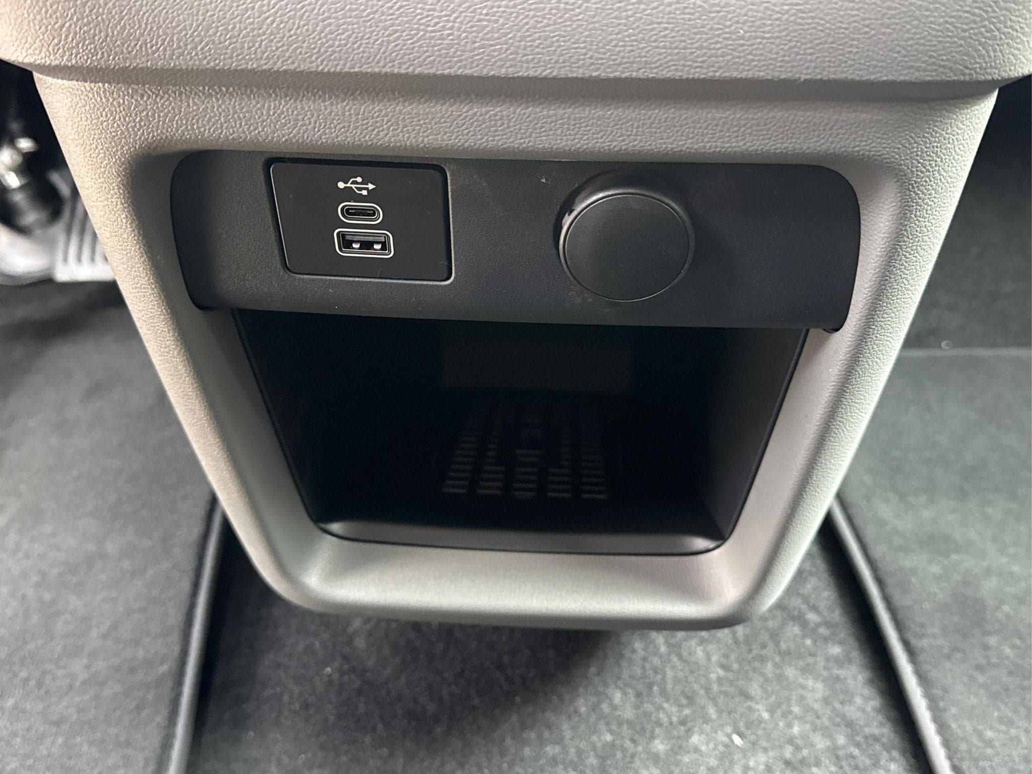 VW T7 Basis (2026) - Foto 24