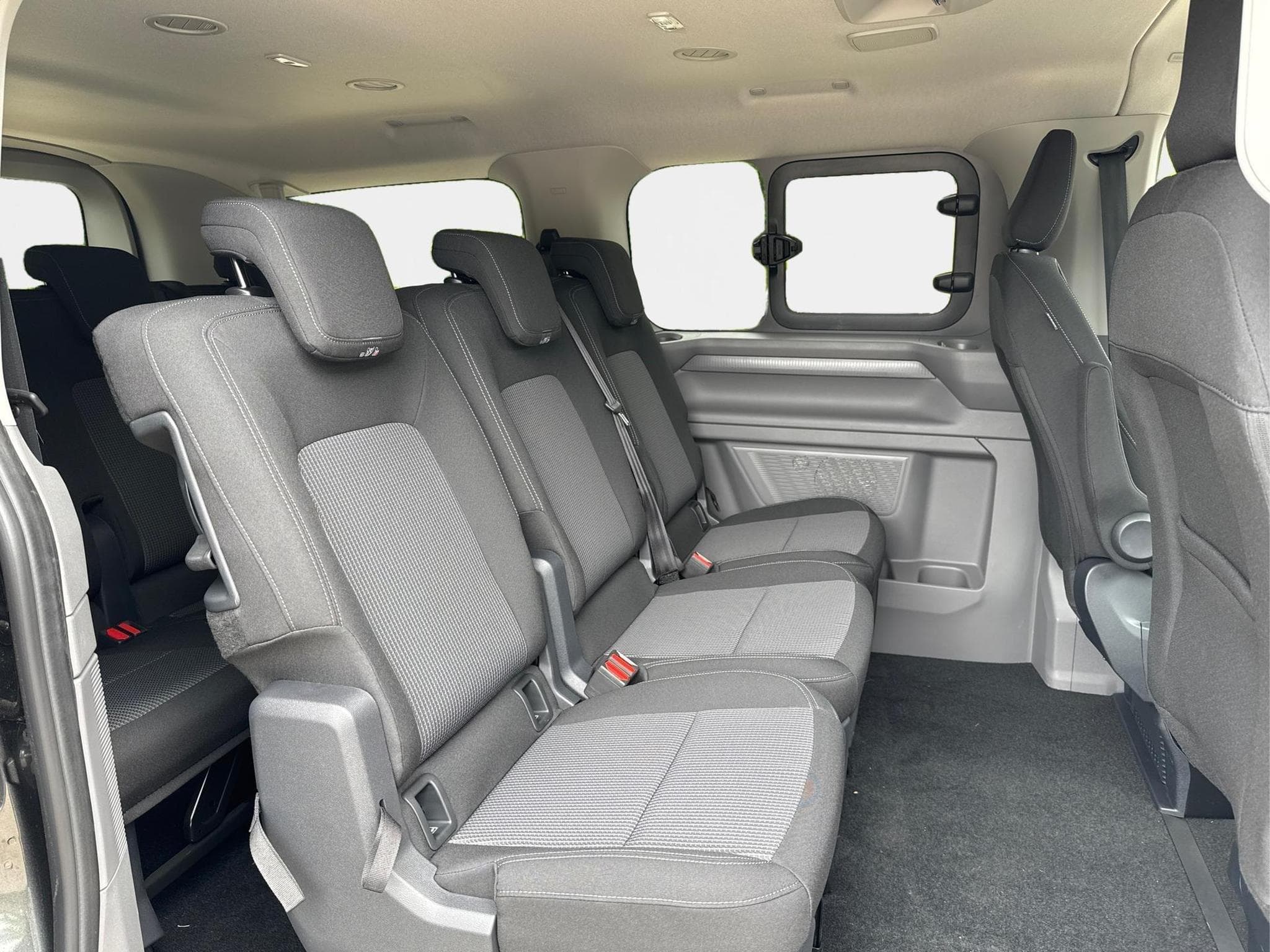 VW T7 Basis (2026) - Foto 18