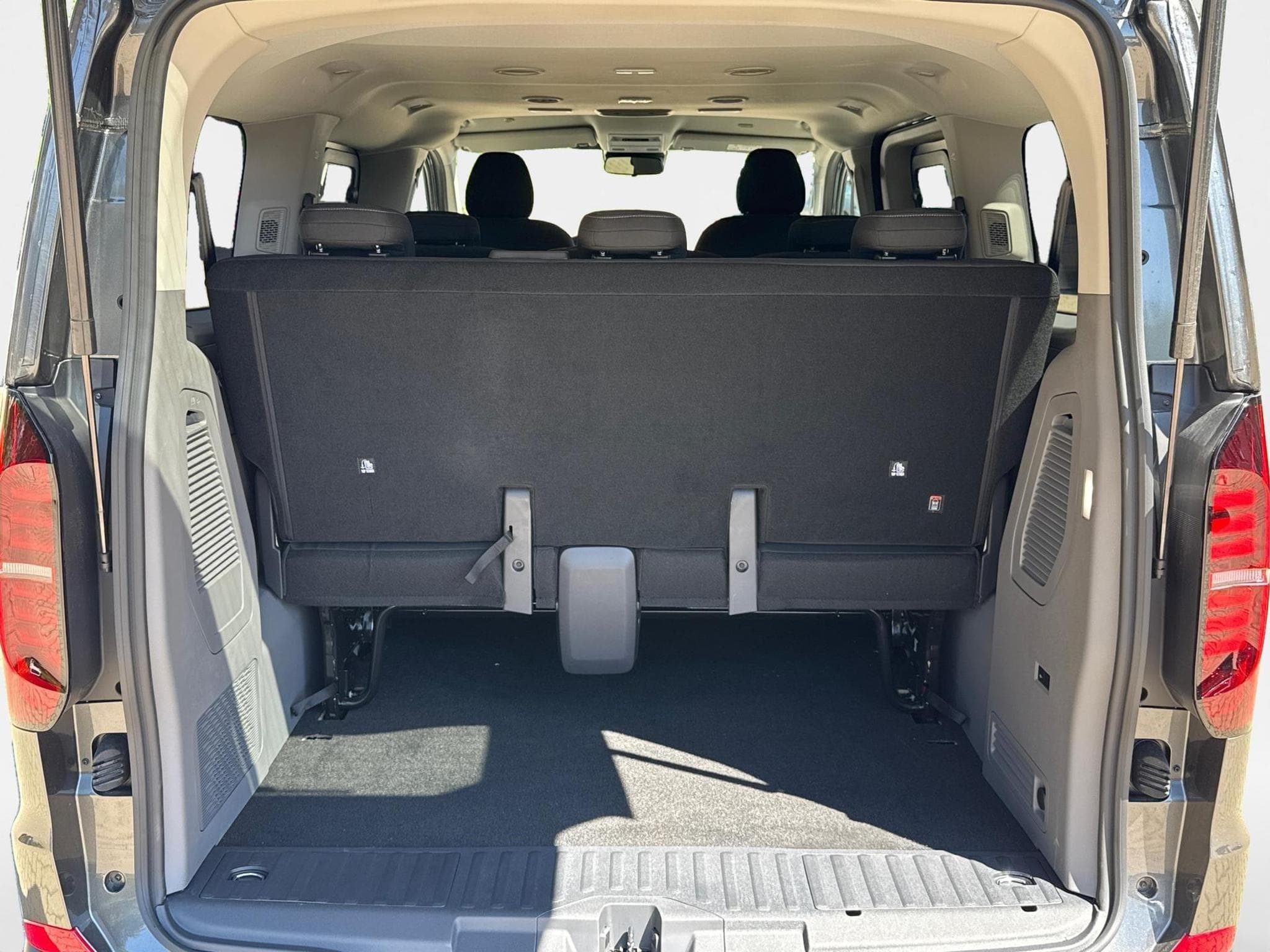 VW T7 Basis (2026) - Foto 11