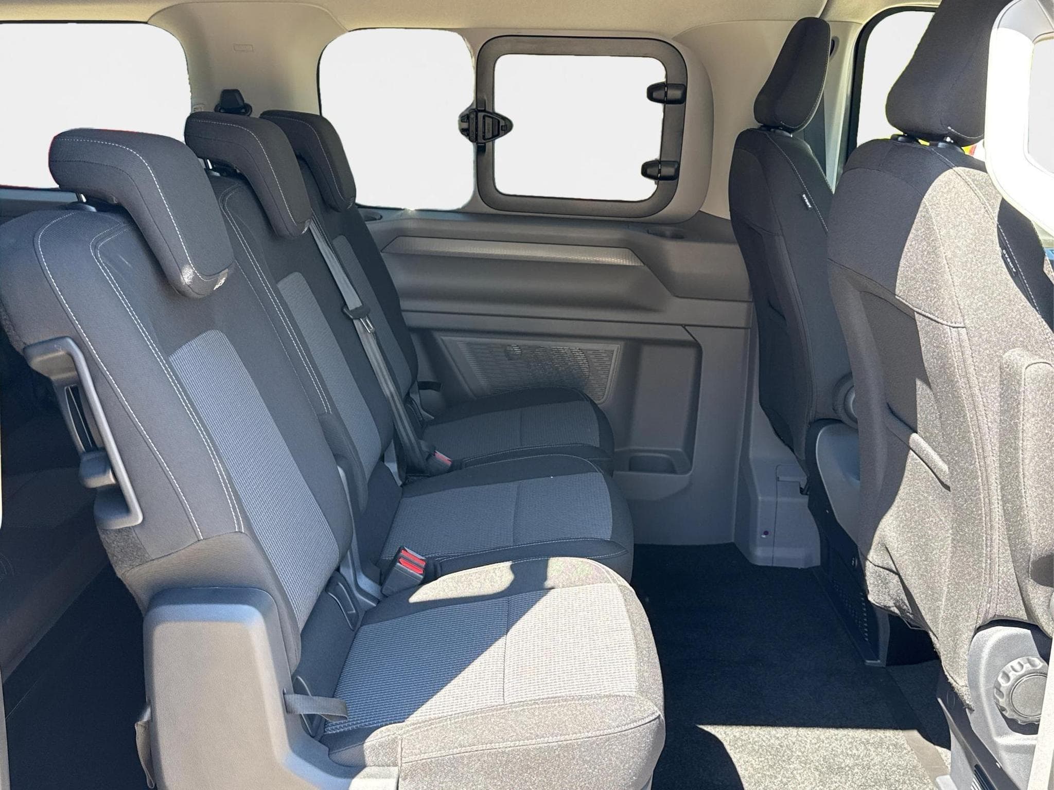 VW T7 Basis (2026) - Foto 18