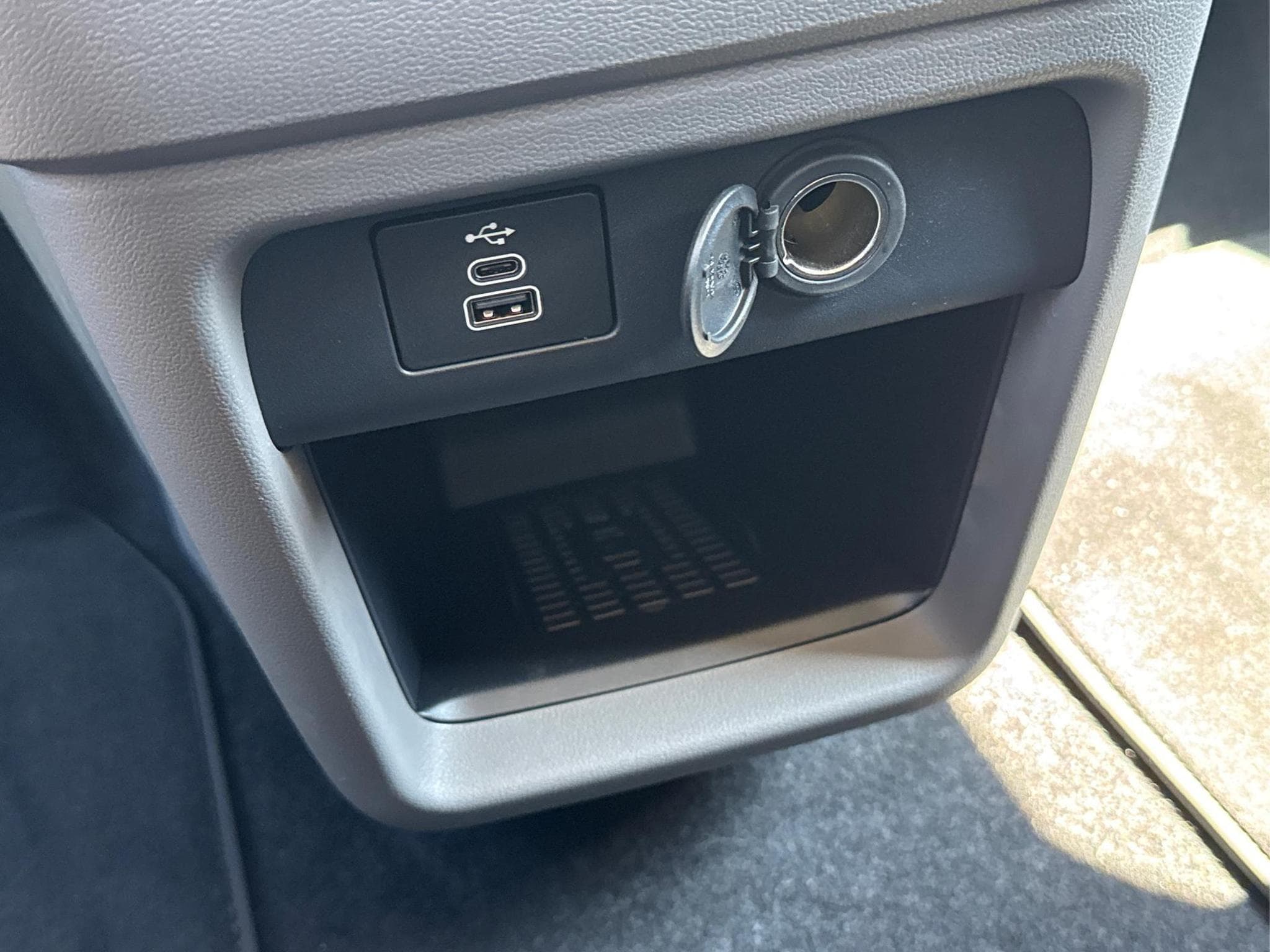 VW T7 Basis (2026) - Foto 22