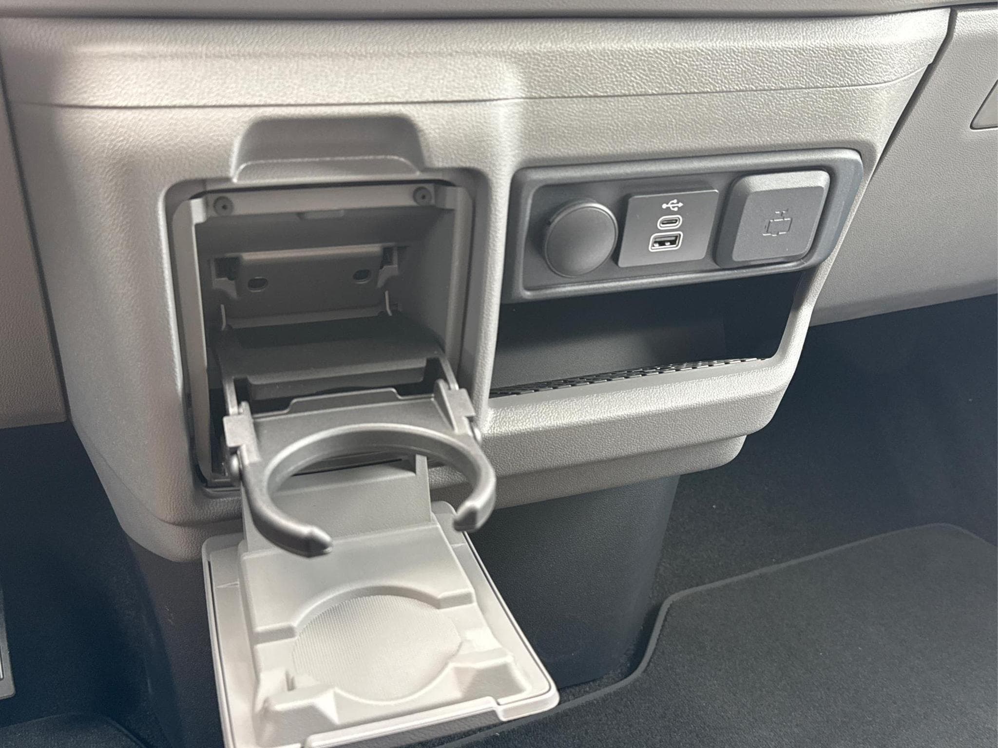VW T7 Basis (2026) - Foto 24
