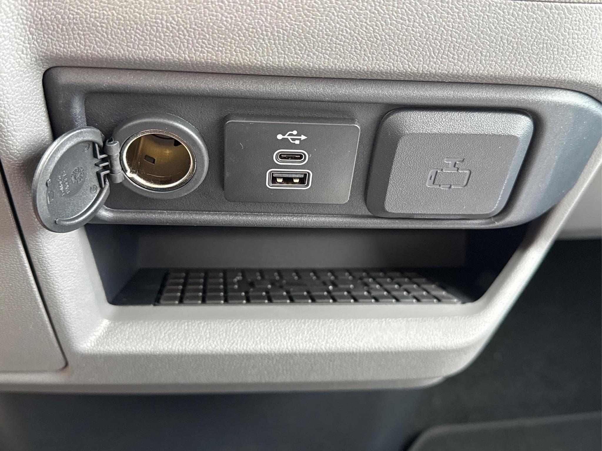 VW T7 Basis (2026) - Foto 25