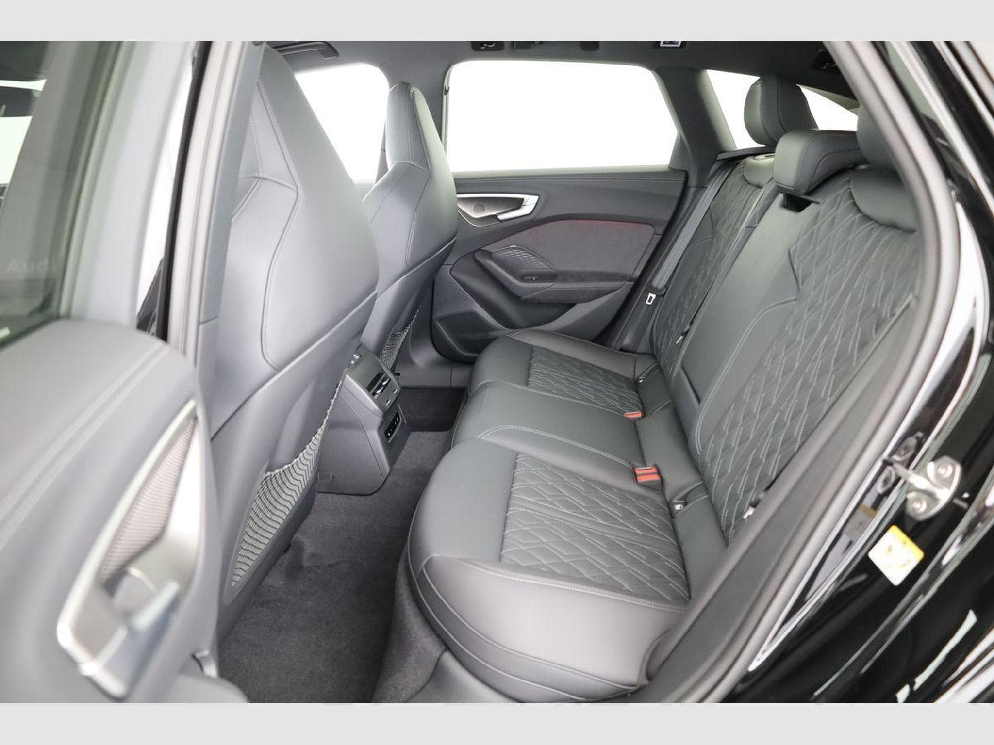 Audi S5 Kombi TFSI quattro 270 kW (2026) - Photo 12