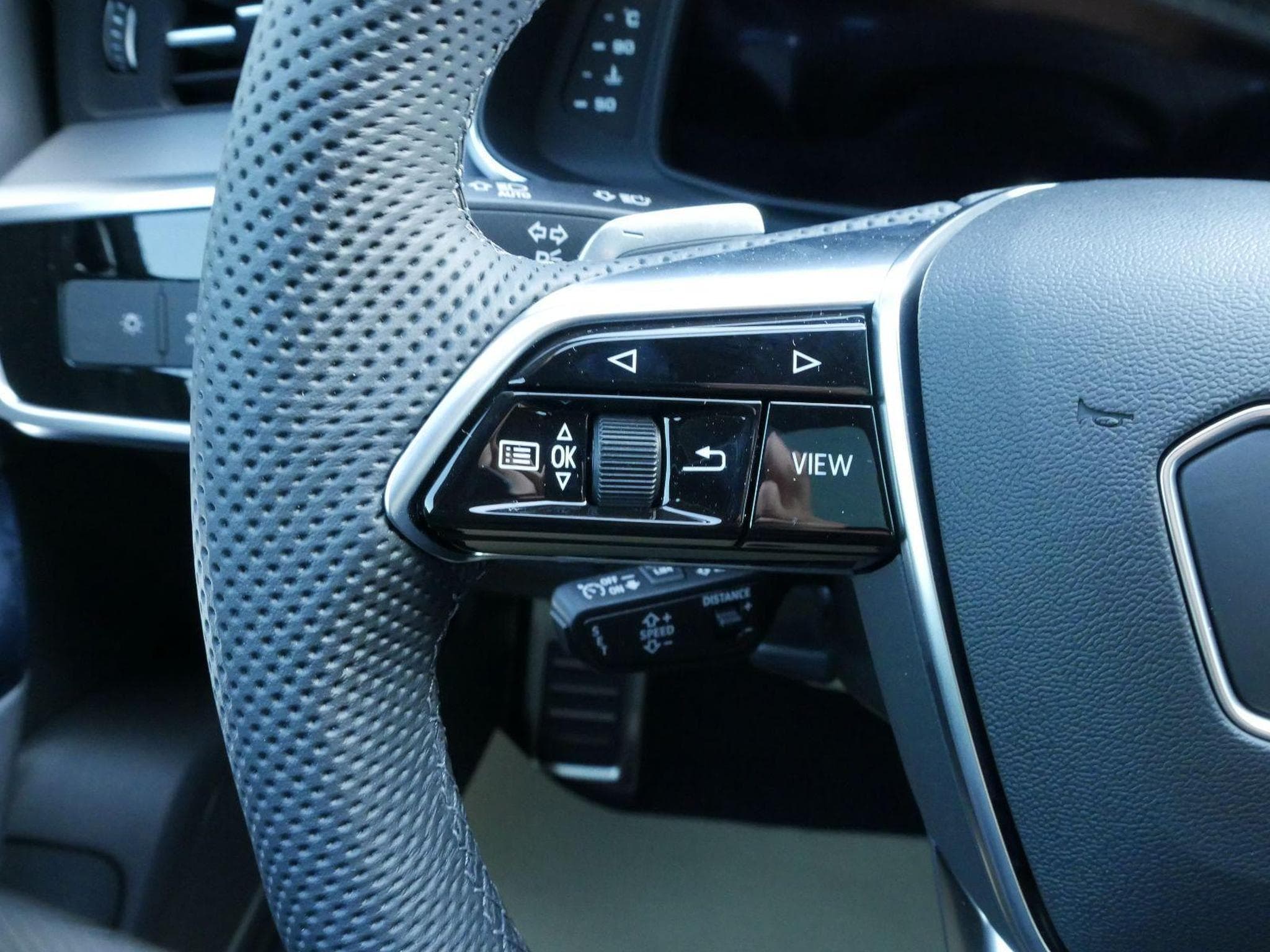 Audi S6 Avant TDI quattro (2024) - Foto 14
