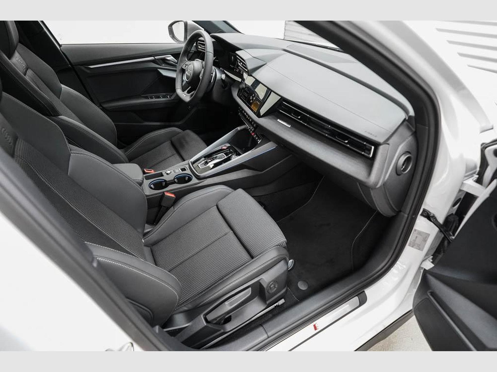 Audi S3 Sportback 2,0 TFSI (2026) - Foto 20