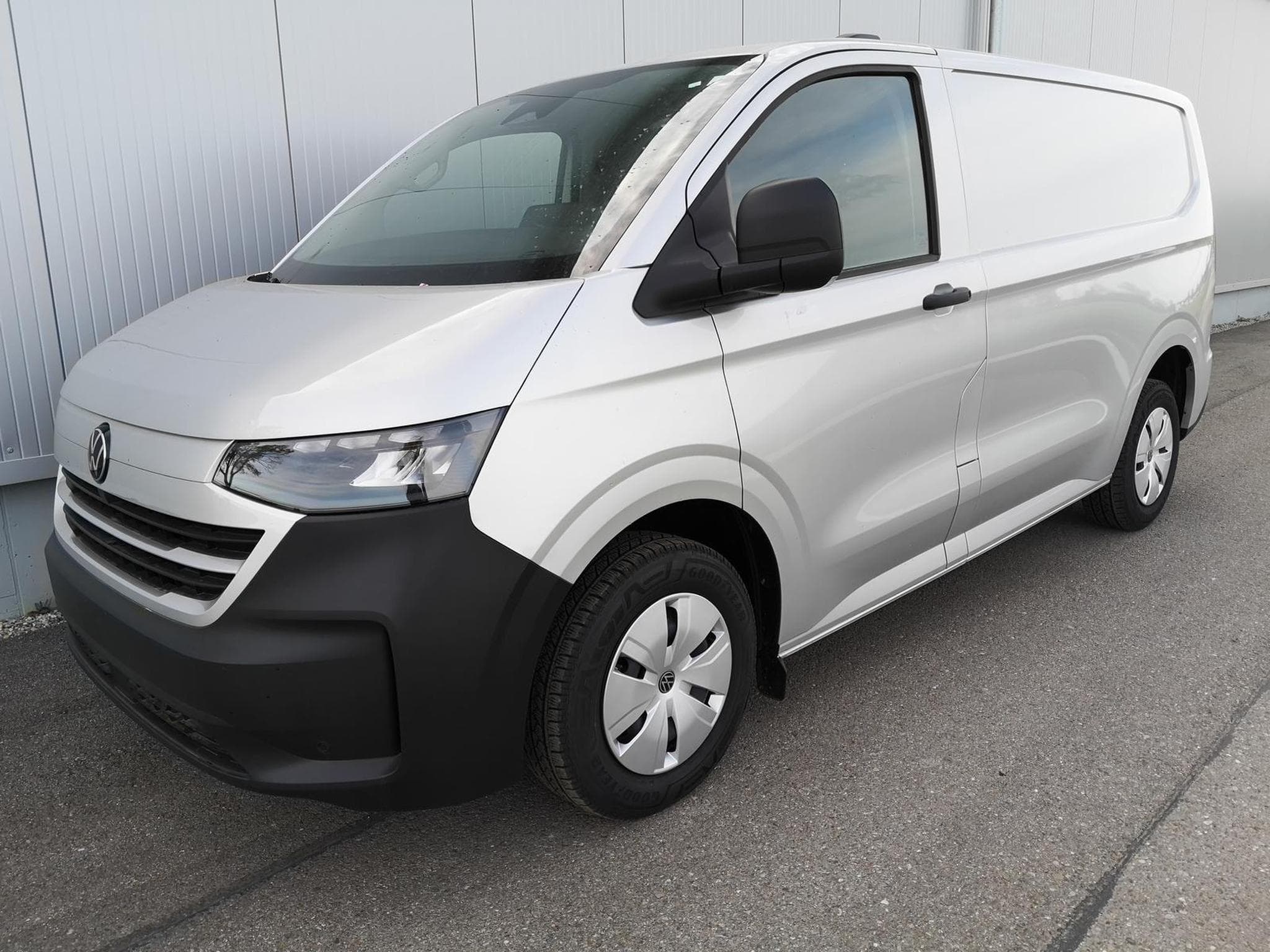 VW T7 BEV 100 kW RWD KR (2026) - Foto 1