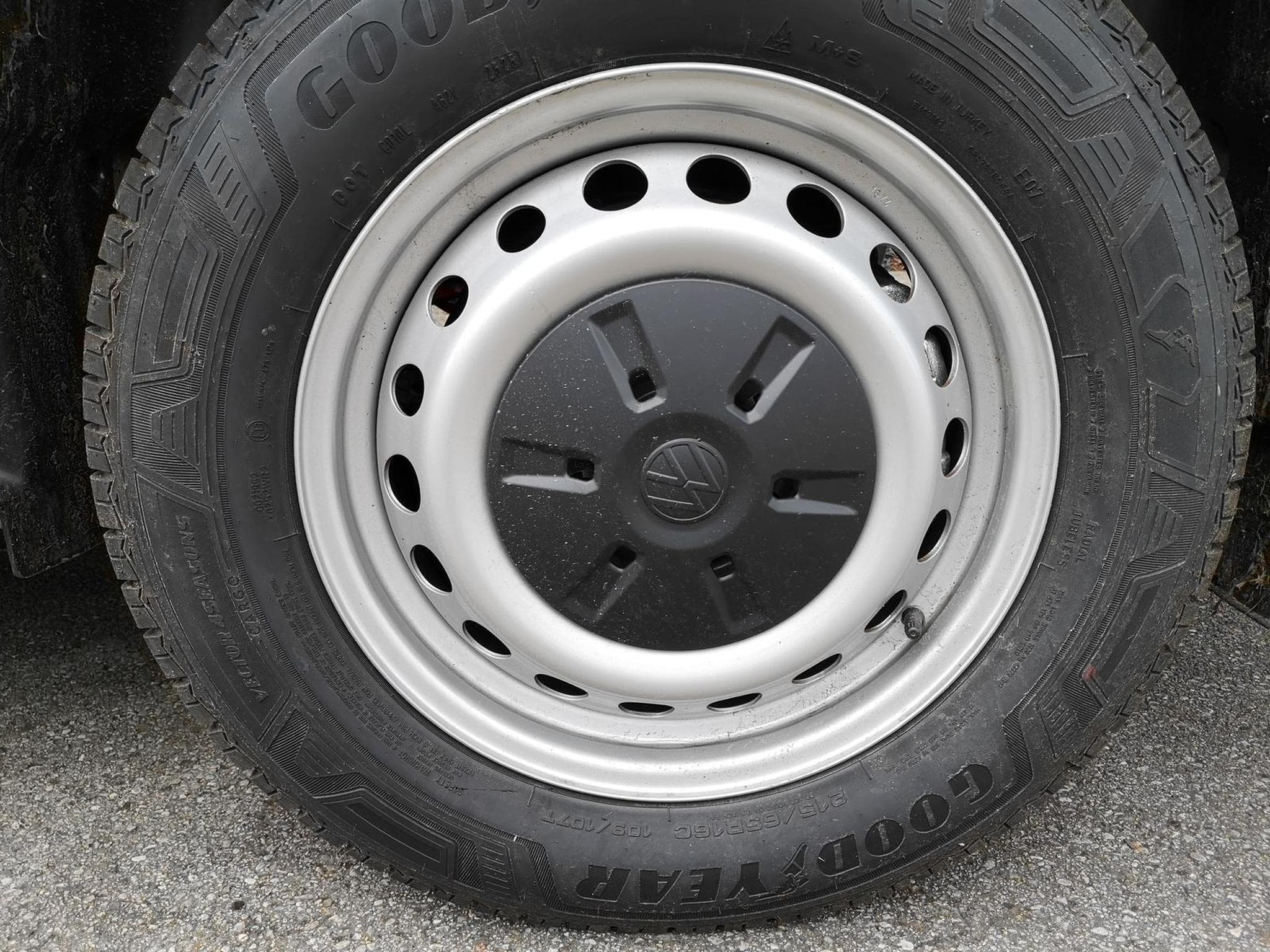 VW T7 BEV 100 kW RWD LR (2026) - Foto 3