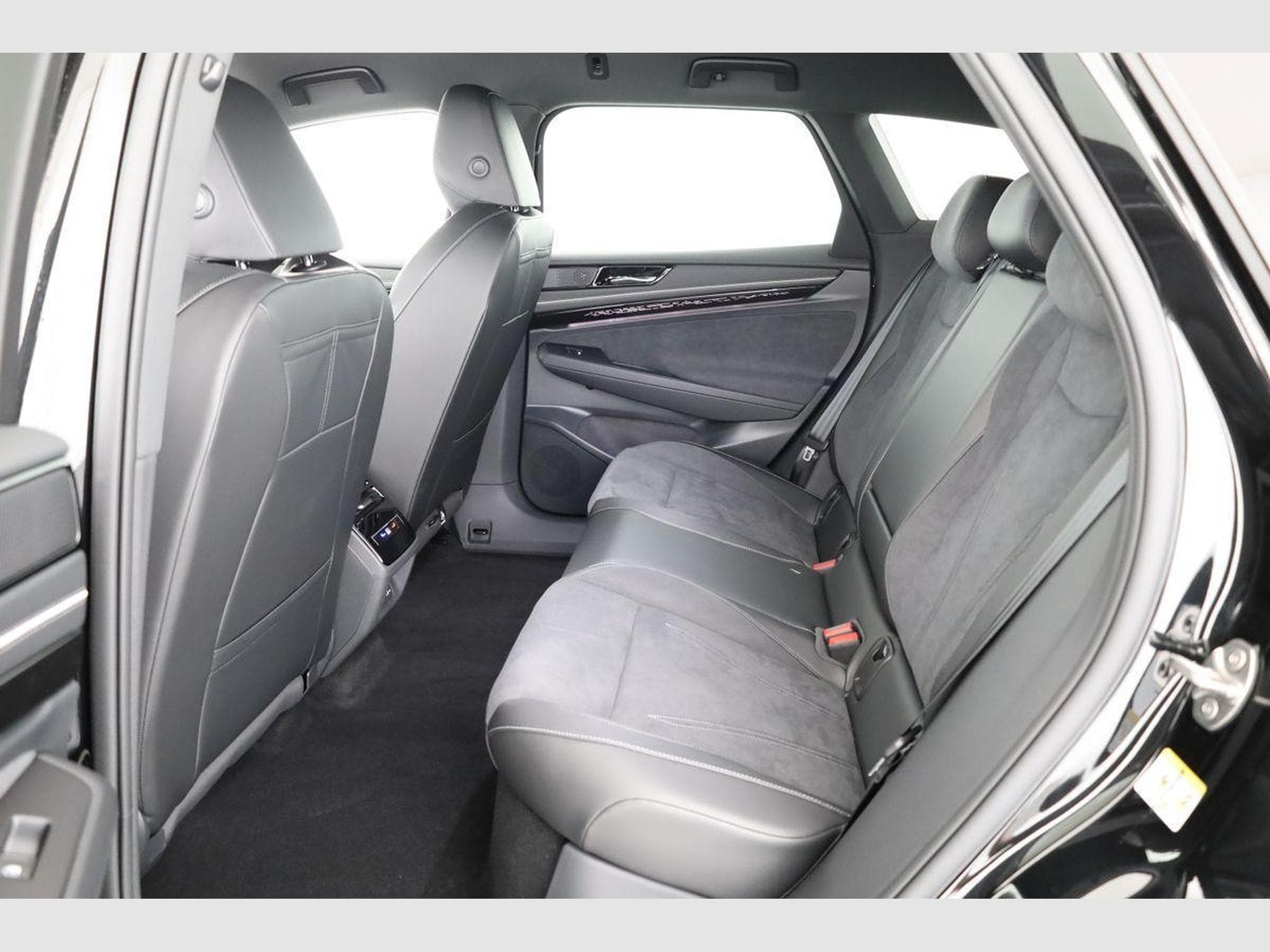 VW ID.7 Pro 210 kW (2026) - Foto 10