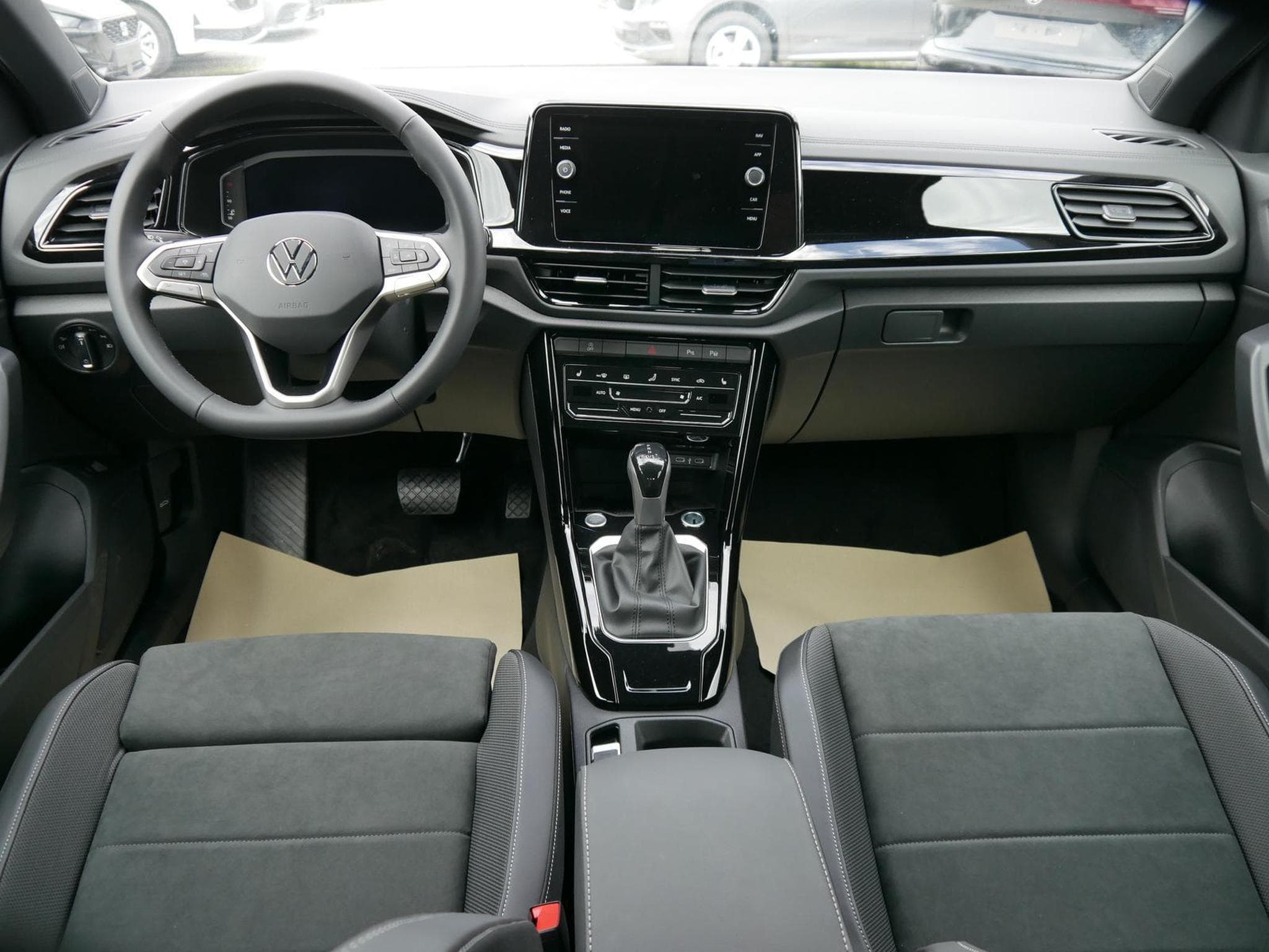 VW T-Roc black style (2026) - Foto 10