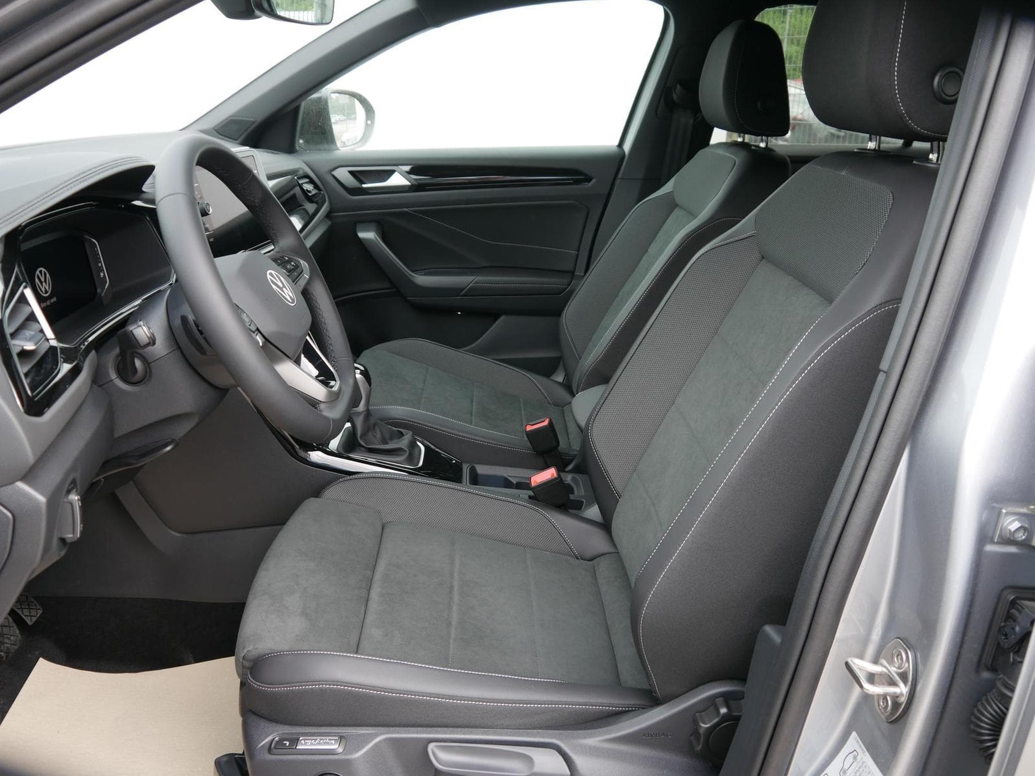 VW T-Roc black style (2026) - Foto 9