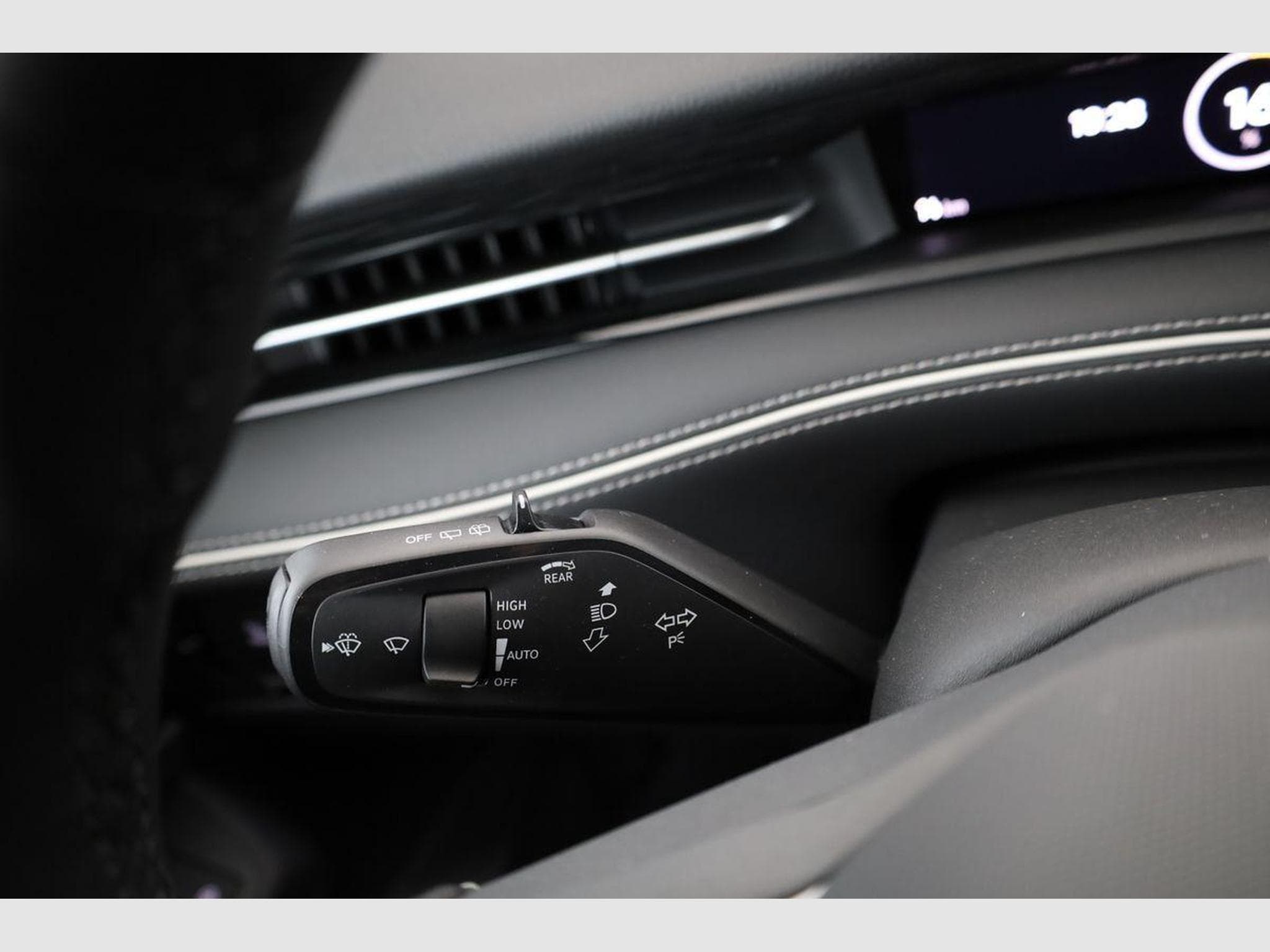 VW ID.7 Pro 210 kW (2026) - Foto 9