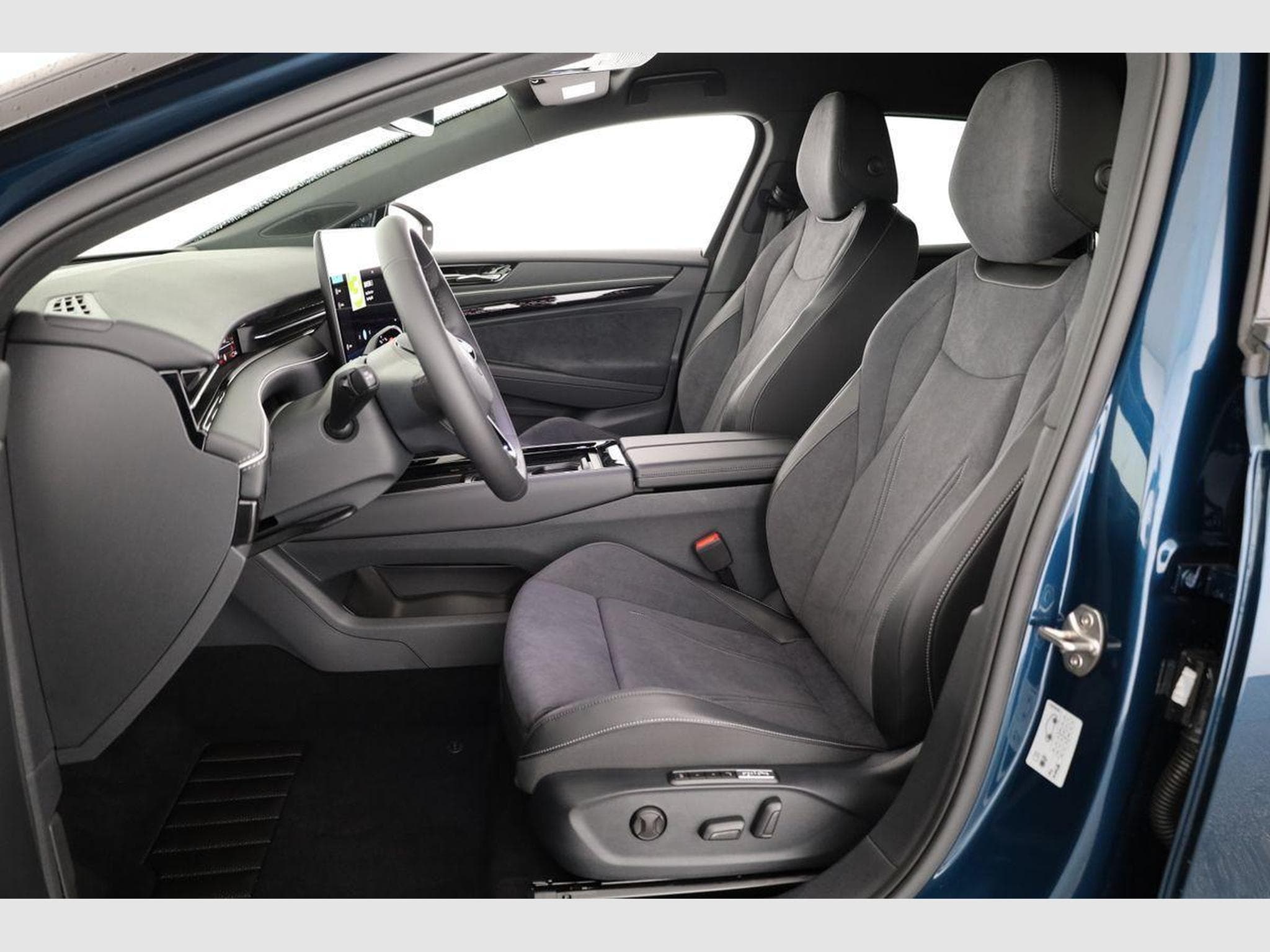 VW ID.7 Pro 210 kW (2026) - Foto 9