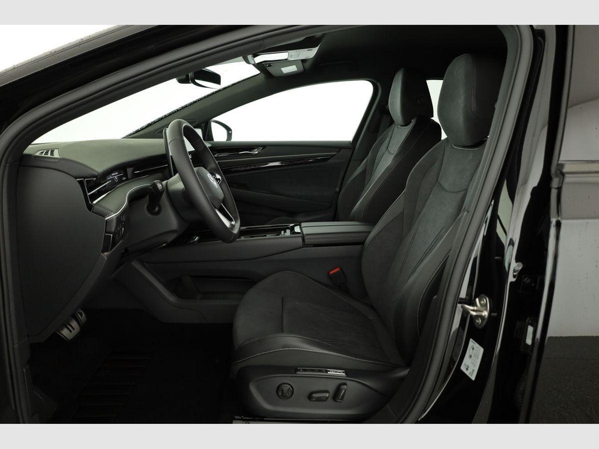 VW ID.7 Pro 210 kW (2026) - Foto 9