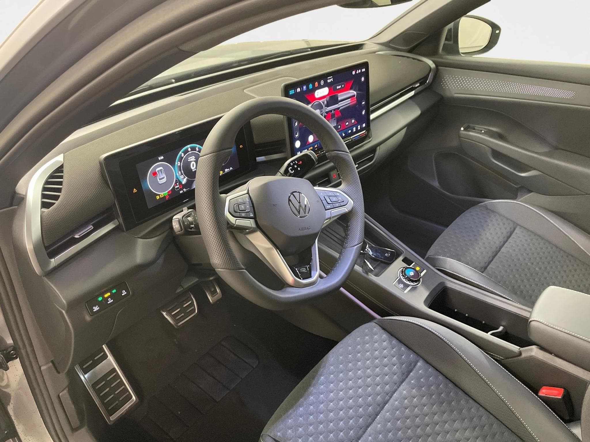 VW T-Roc R-Line (2026) - Foto 13