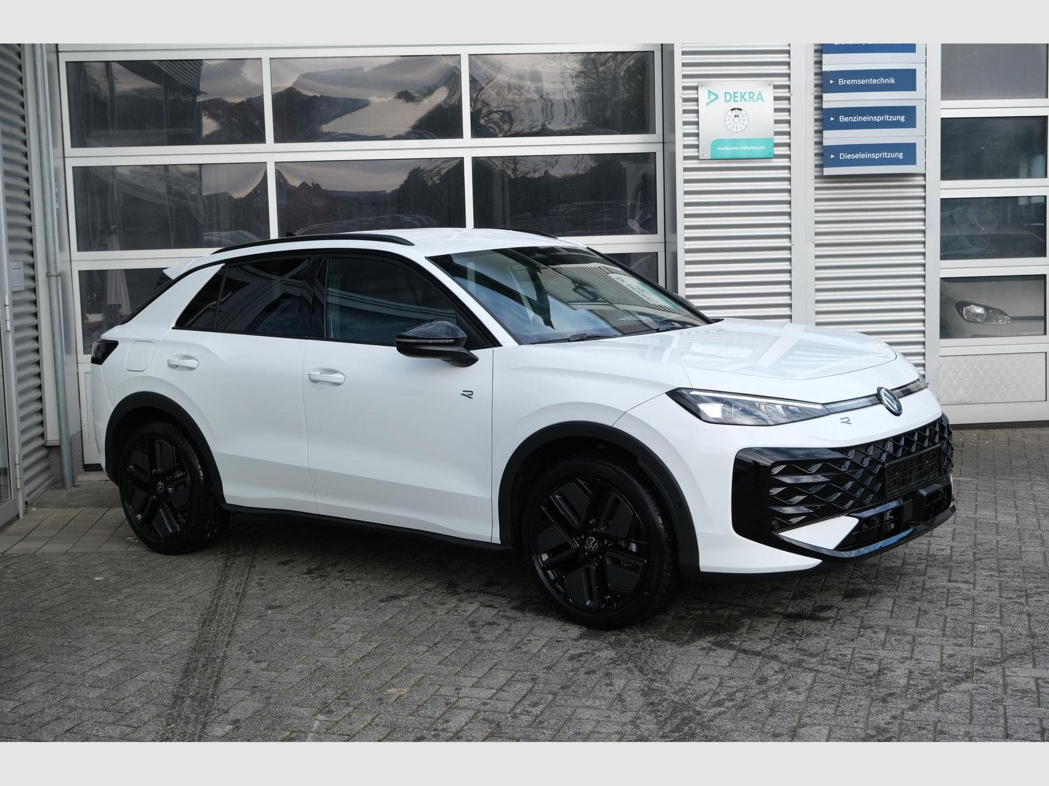 VW T-Roc 1.5 eTSI DSG (2026) - Photo 4