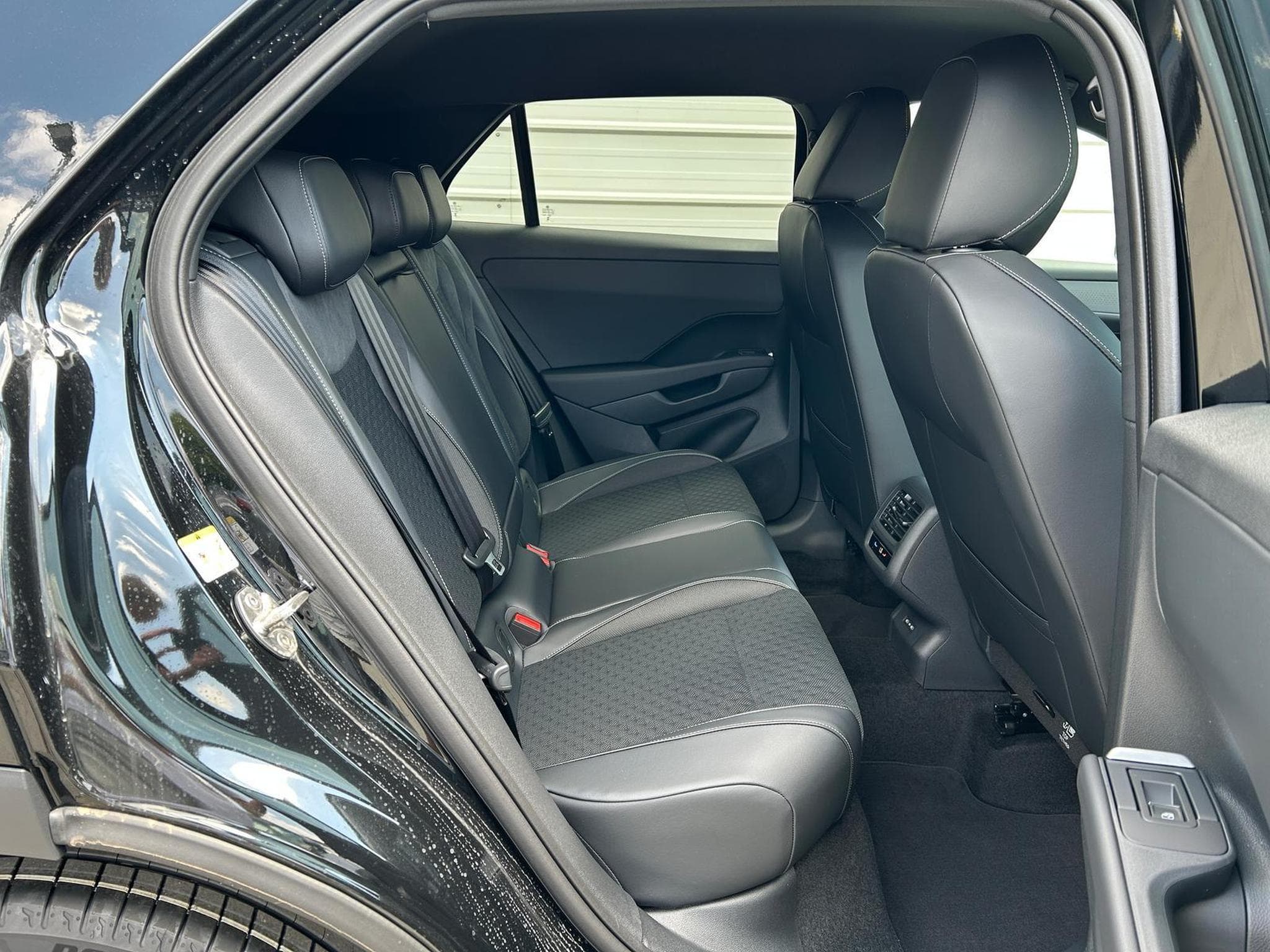 VW T-Roc R-Line (2026) - Photo 14