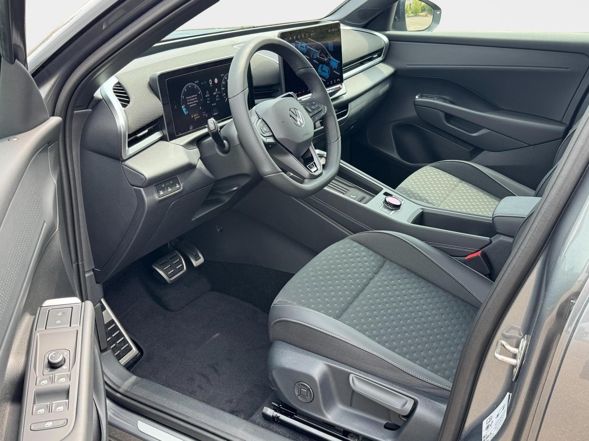 VW T-Roc 1.5 R-Line Black (2026) - Photo 10