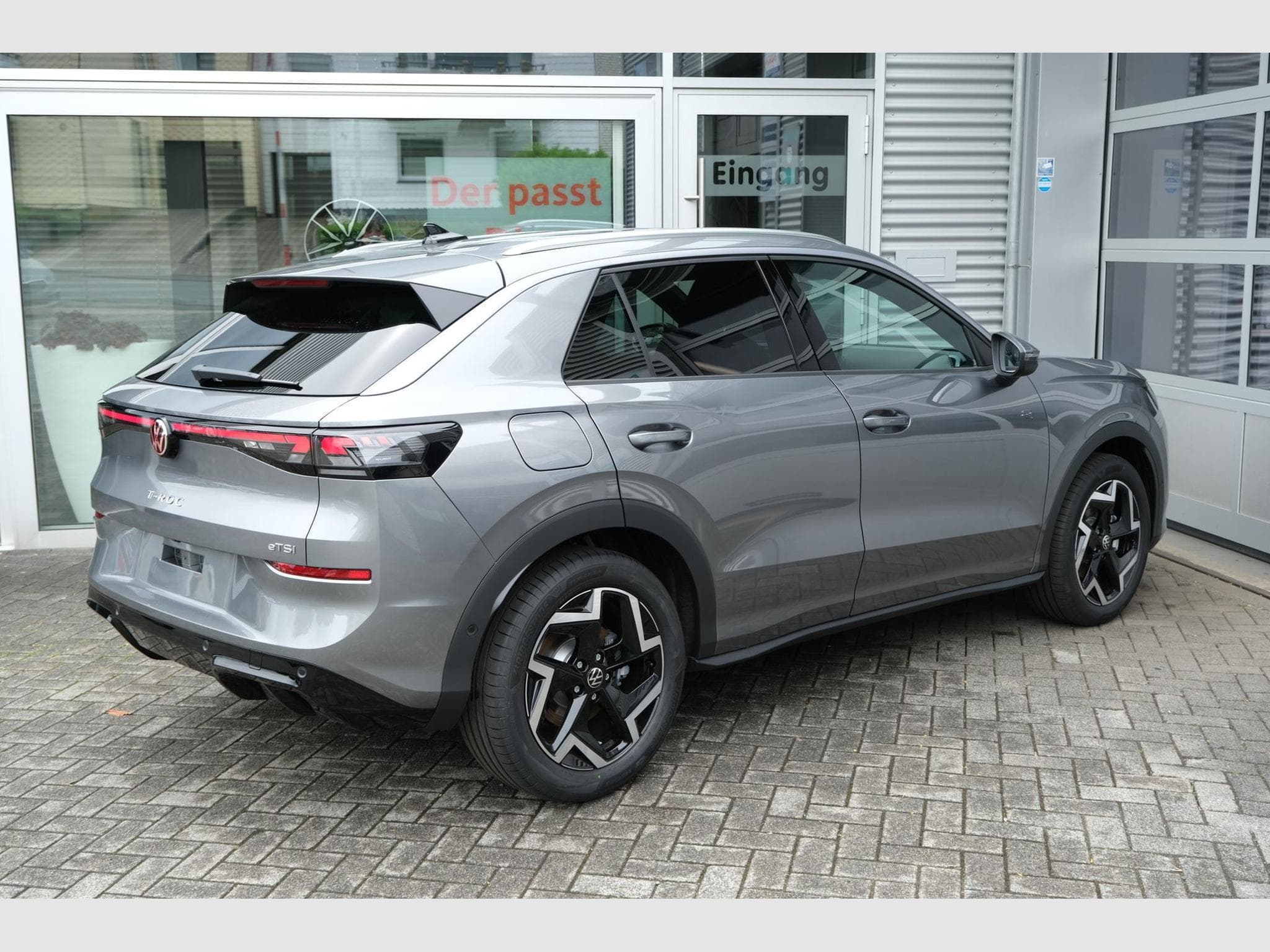 VW T-Roc 1.5 eTSI DSG (2026) - Photo 25