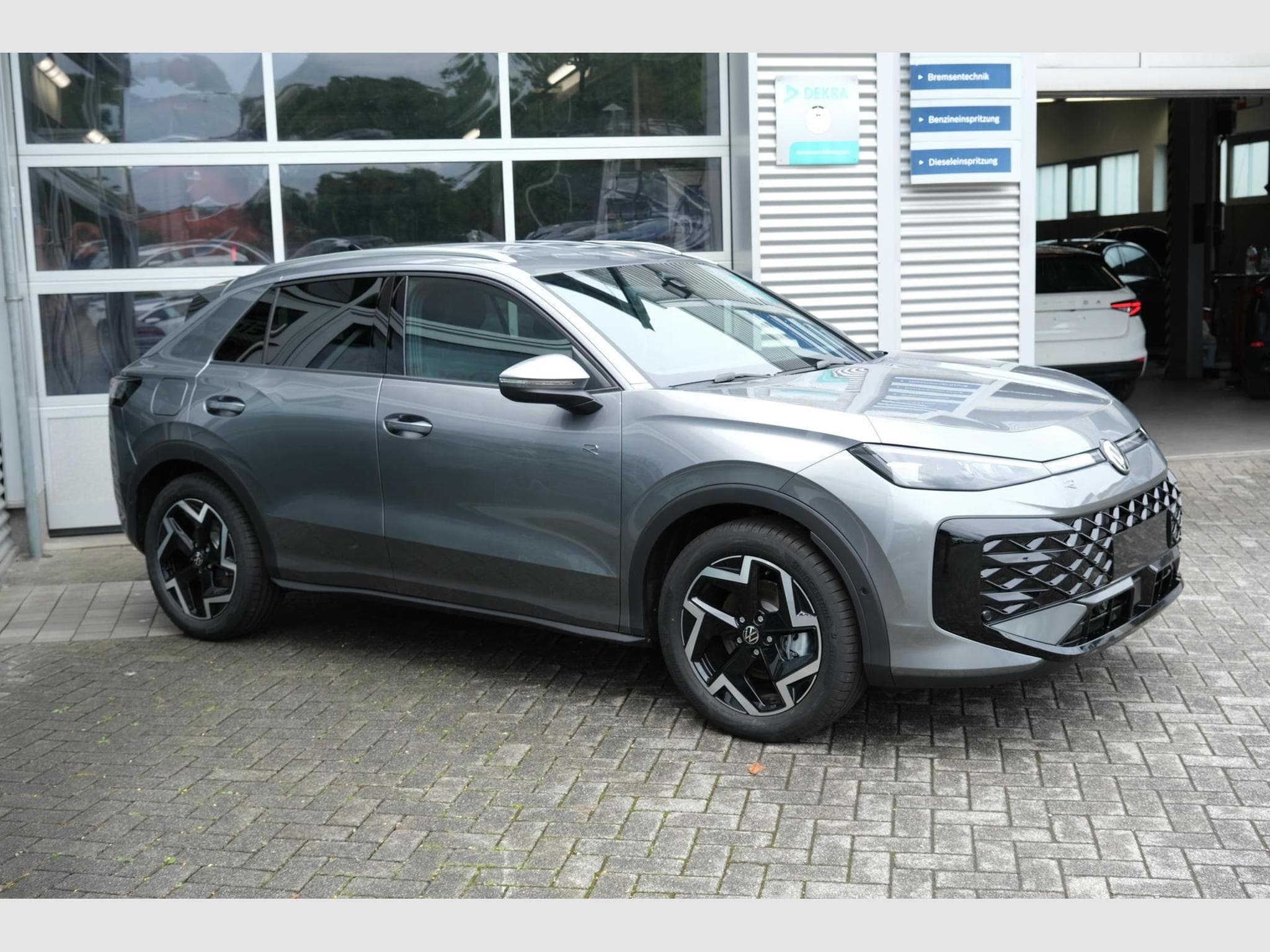 VW T-Roc 1.5 eTSI DSG (2026) - Photo 4
