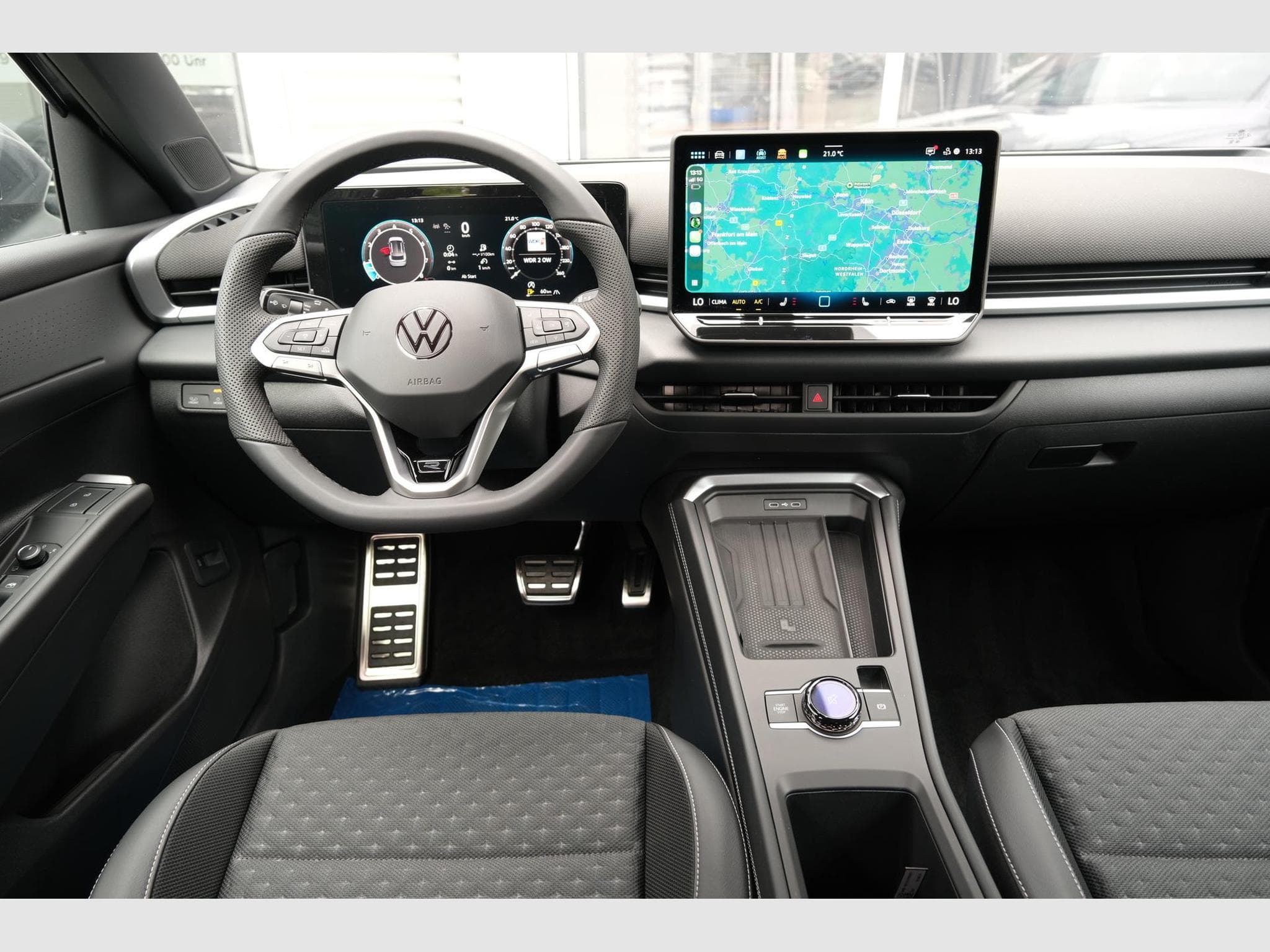 VW T-Roc 1.5 eTSI DSG (2026) - Photo 9