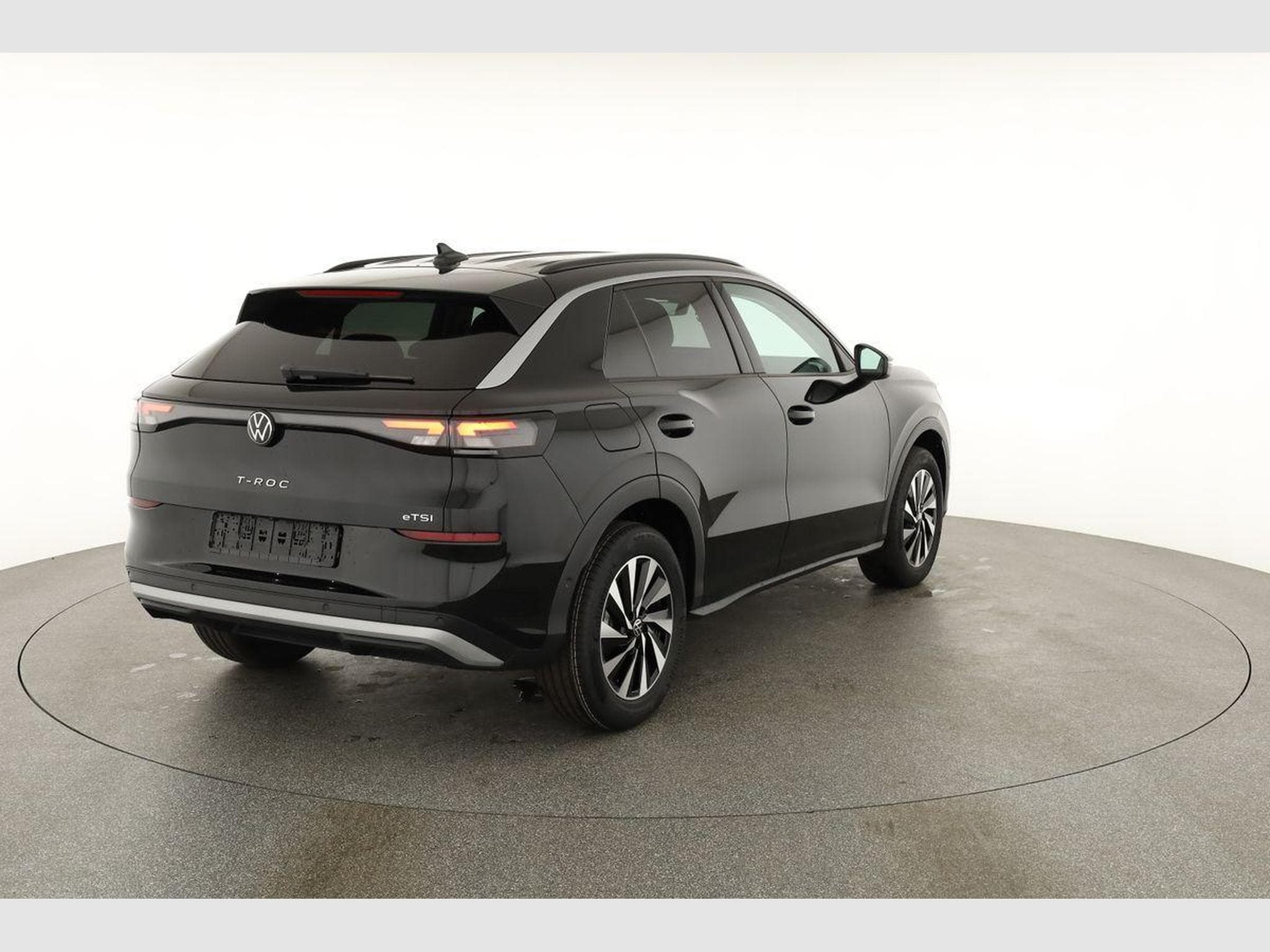 VW T-Roc 1.5 eTSI 110 kW Life (2026) - Photo 15