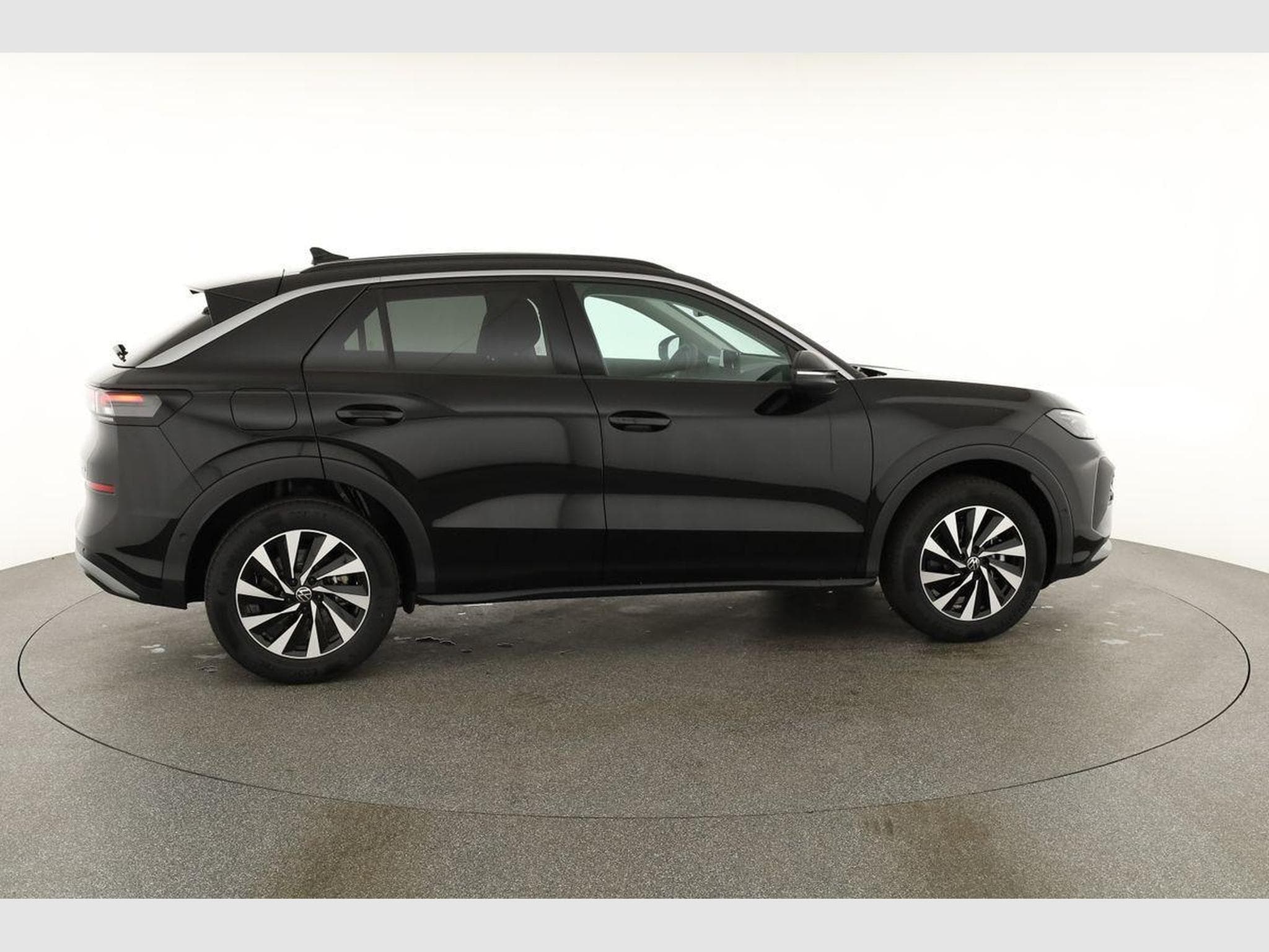 VW T-Roc 1.5 eTSI 110 kW Life (2026) - Photo 18