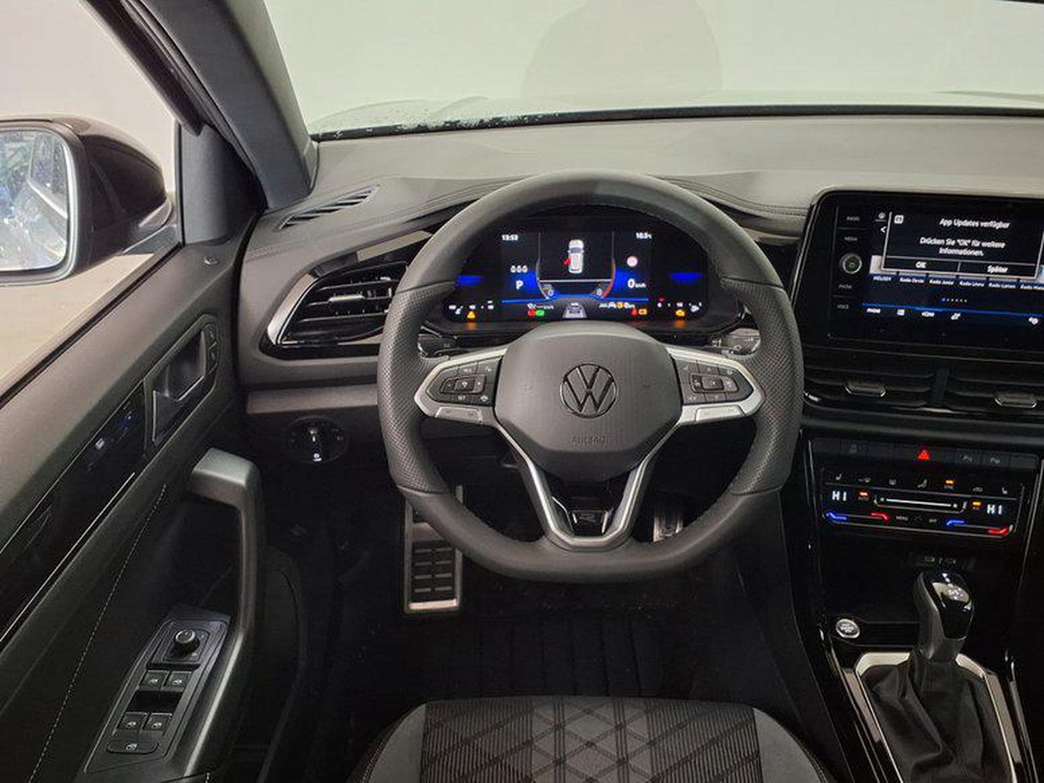 VW T-Roc R-Line 1.5 TSI 7-Gang-DSG (2026) - Photo 12