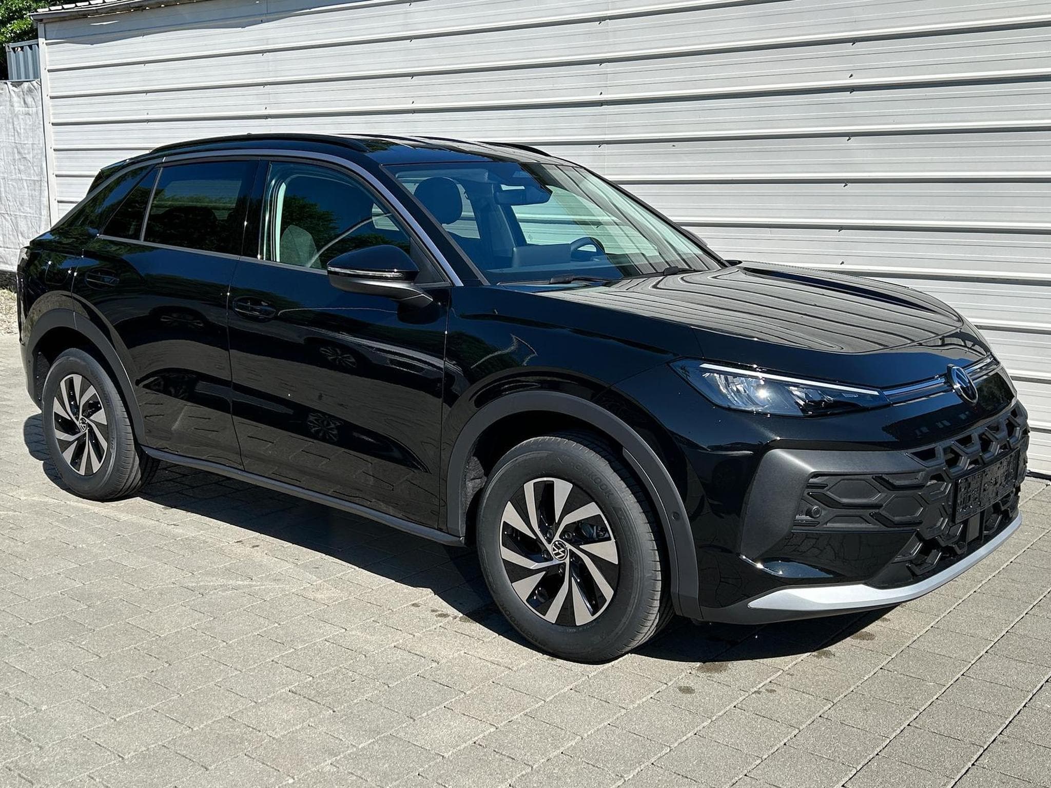 VW T-Roc LIFE (2026) - Photo 1