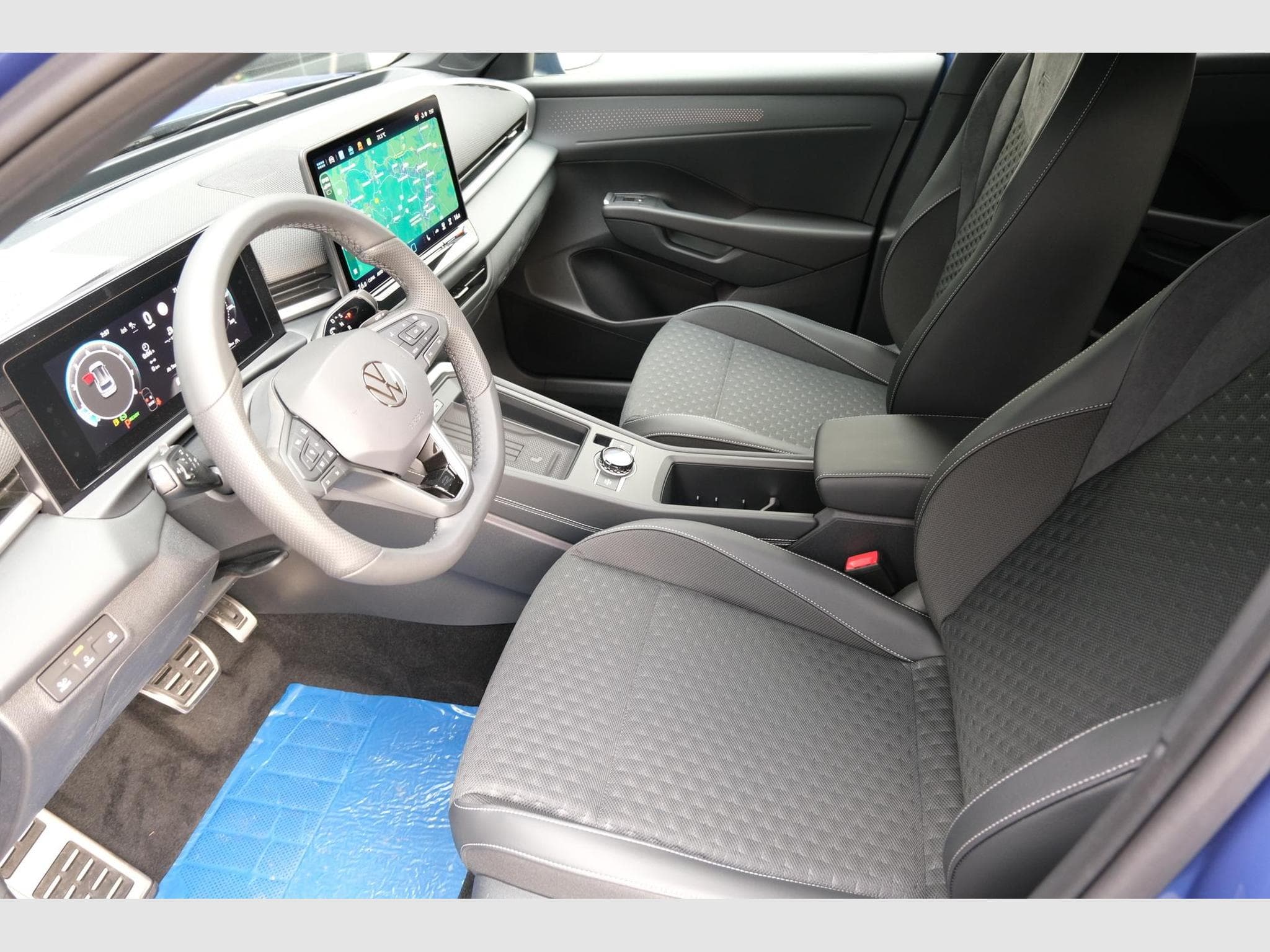 VW T-Roc 1.5 eTSI DSG (2026) - Photo 12