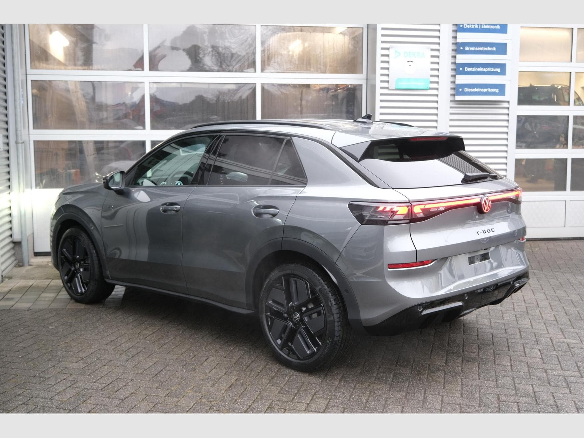 VW T-Roc 1.5 eTSI DSG (2026) - Photo 4