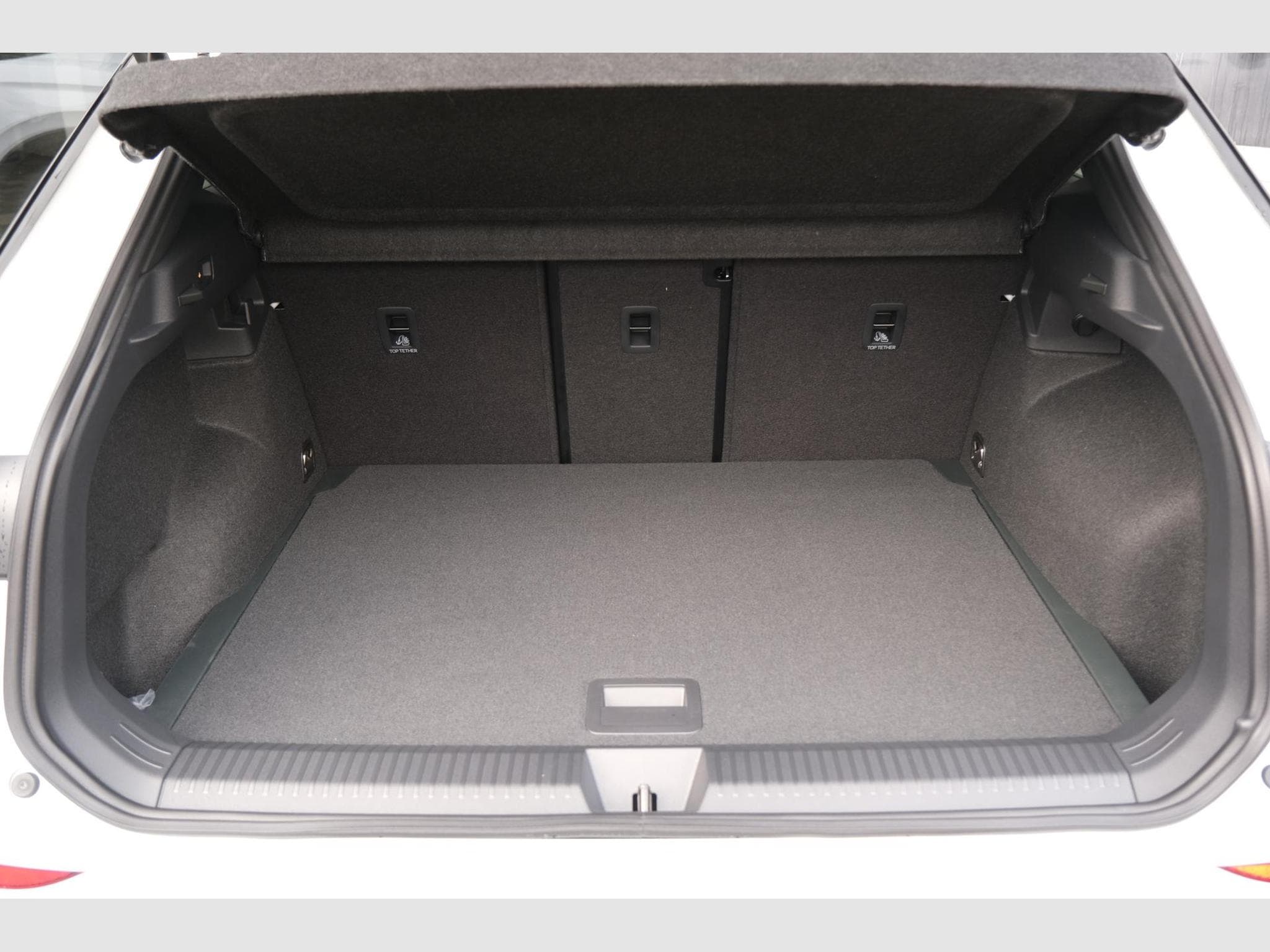 VW T-Roc 1.5 eTSI DSG (2026) - Photo 12