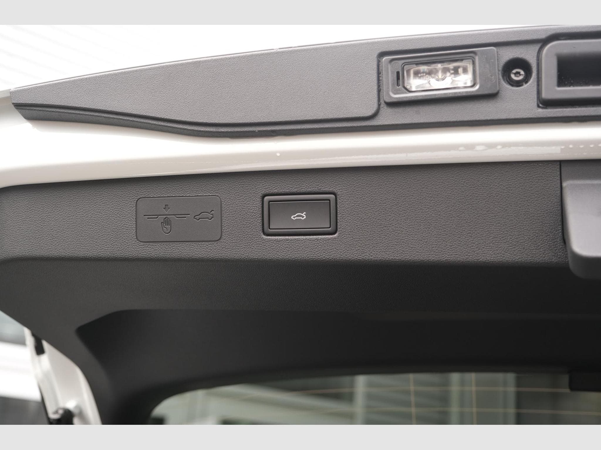 VW T-Roc 1.5 eTSI DSG (2026) - Photo 17