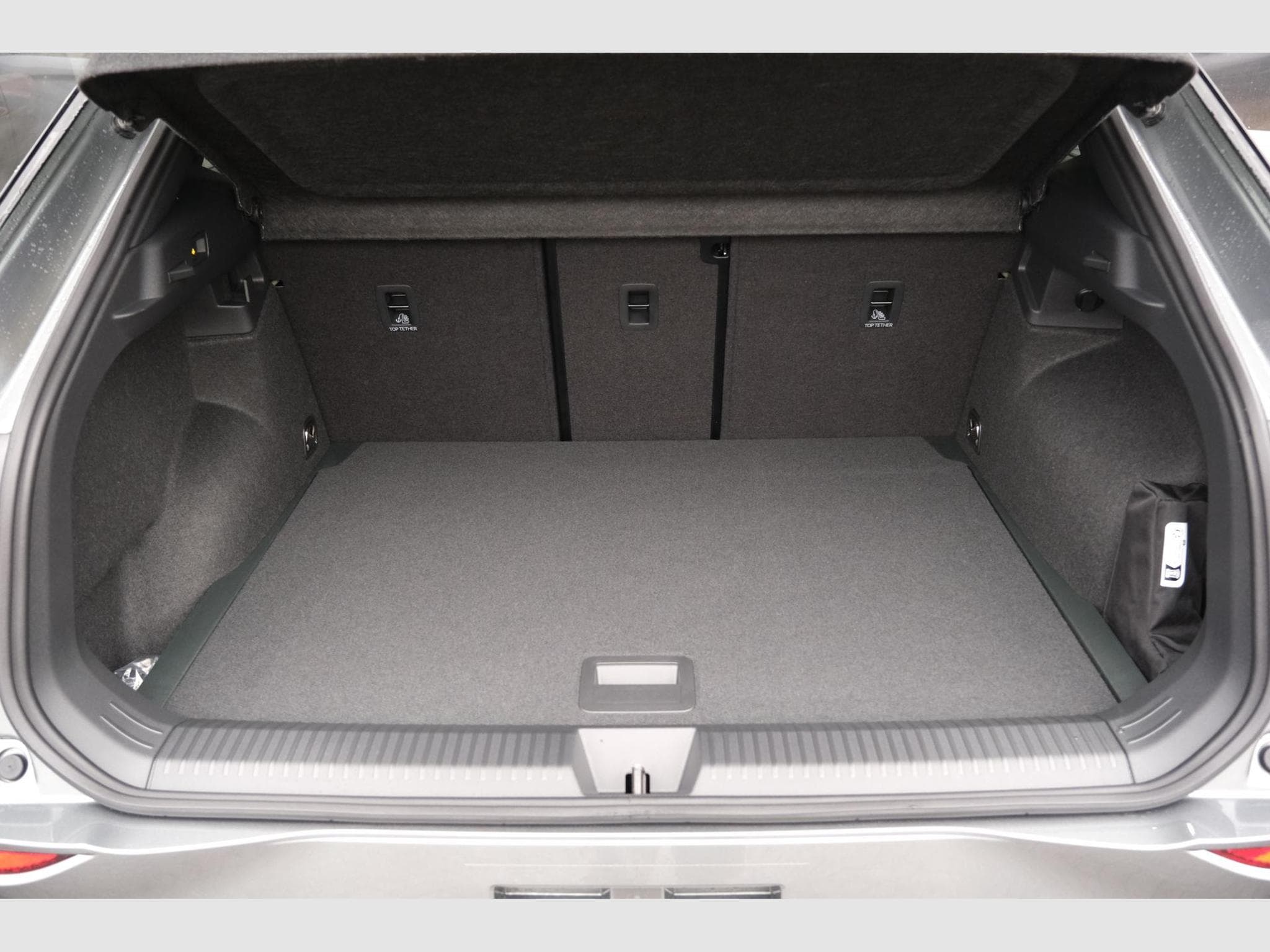 VW T-Roc 1.5 eTSI DSG (2026) - Photo 8