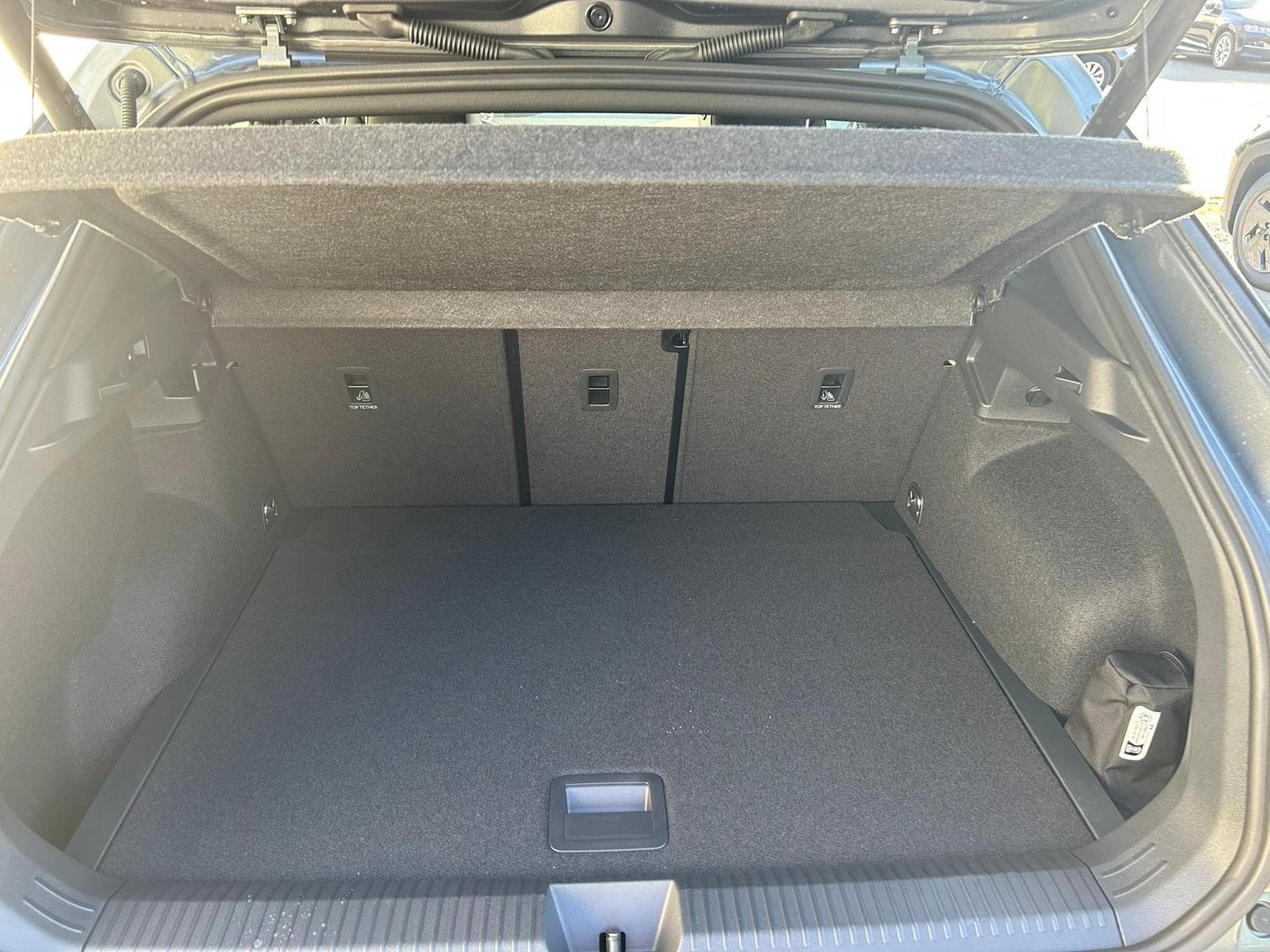 VW T-Roc R-Line (2026) - Foto 13